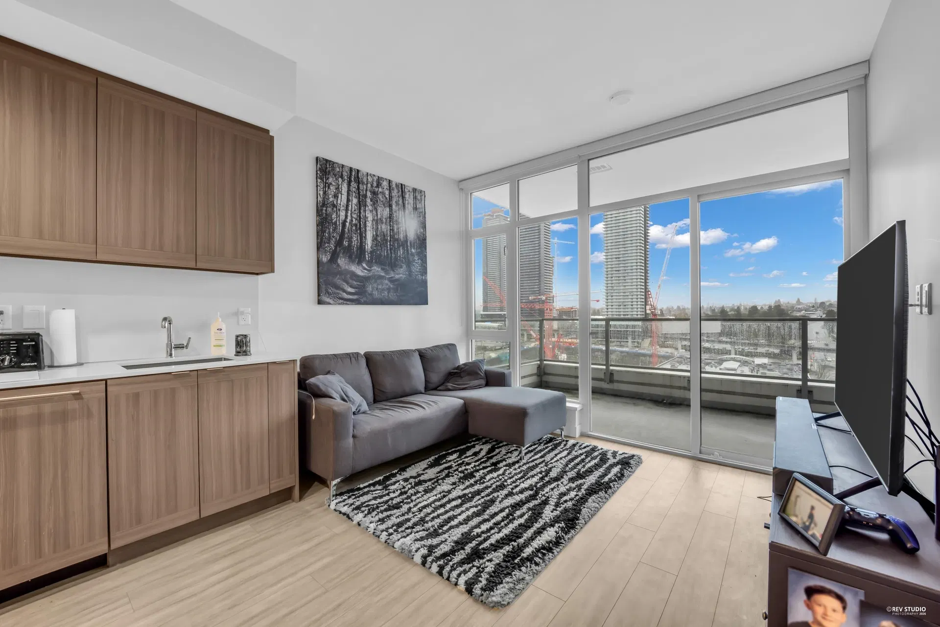 Photo 2 of 34 at #1805 – 2351 Beta Avenue