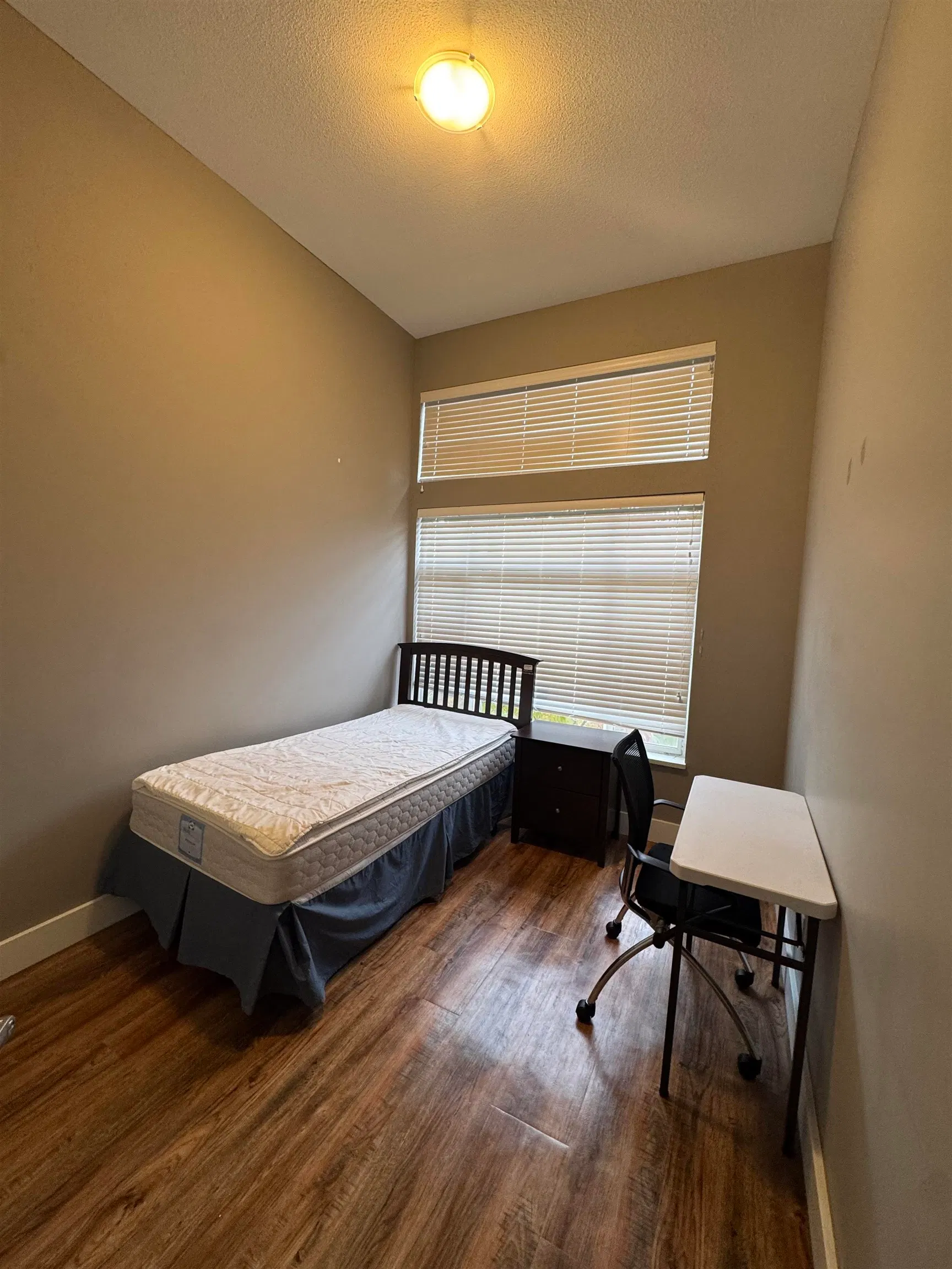 Photo 3 of 5 at #402 – 6328 Larkin Drive