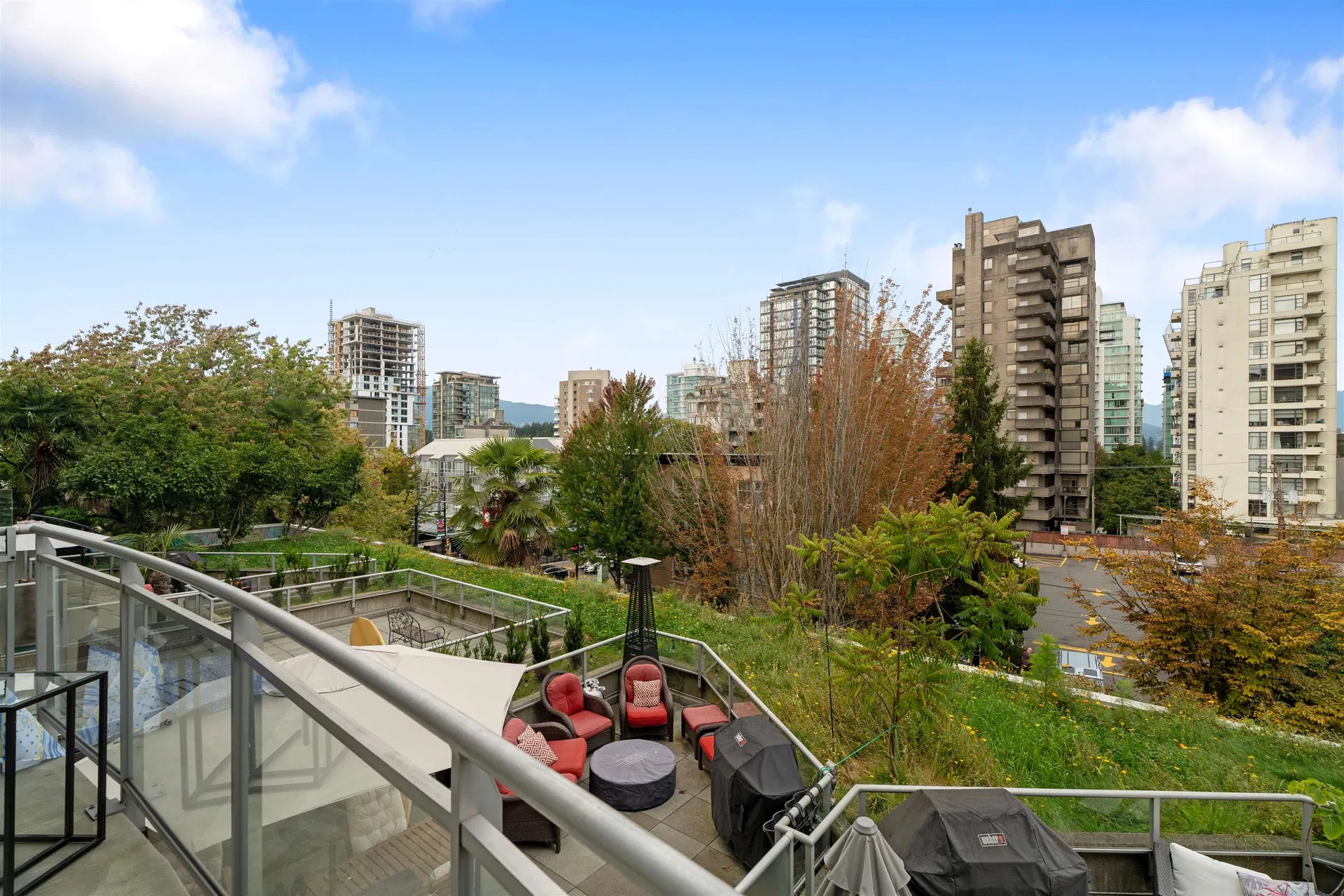 Photo 1 of 24 at #306 – 1688 Robson Street