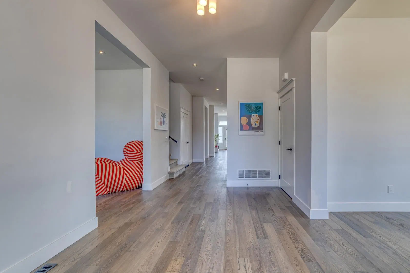 Photo 3 of 40 at 16568 104 Avenue