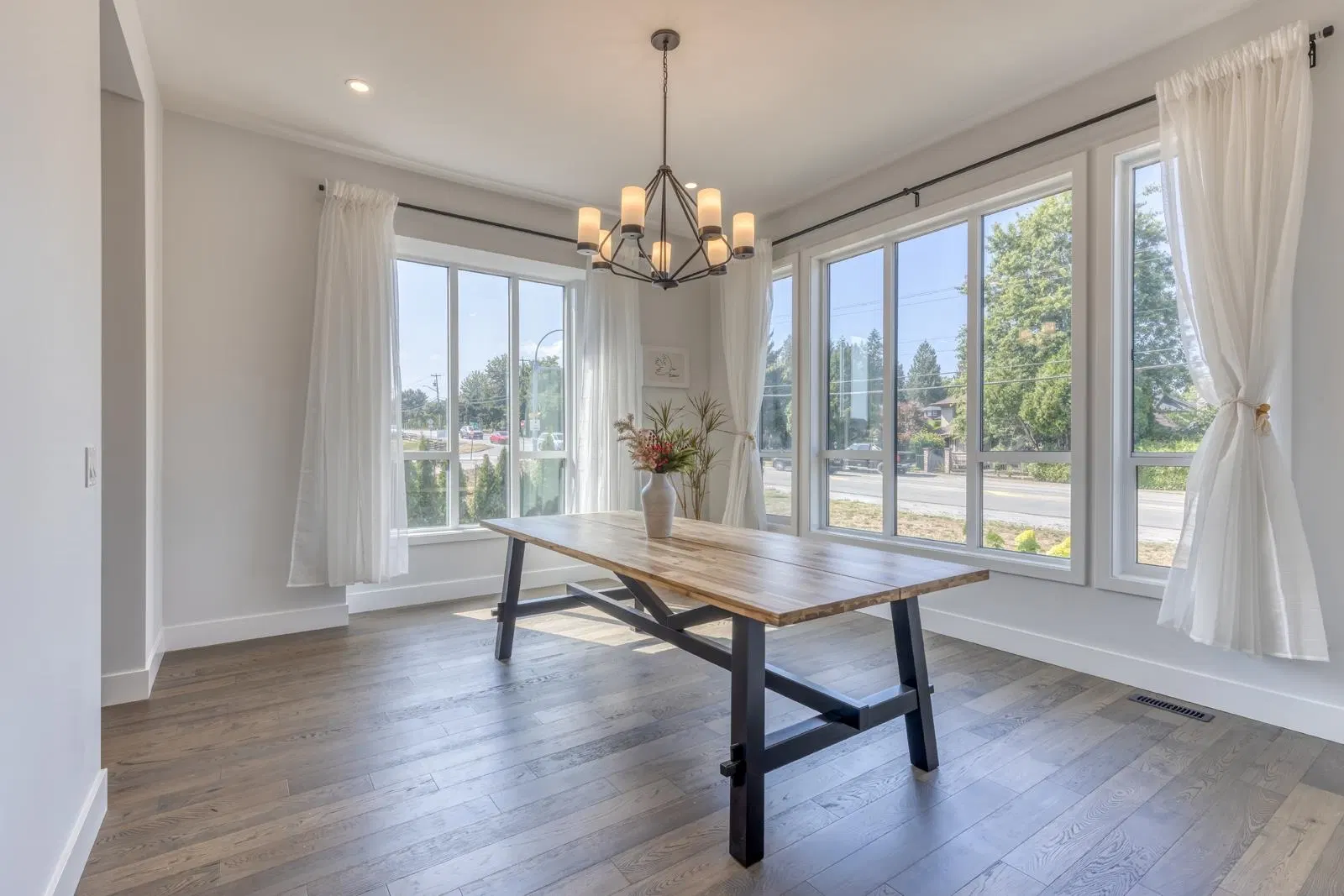 Photo 4 of 40 at 16568 104 Avenue
