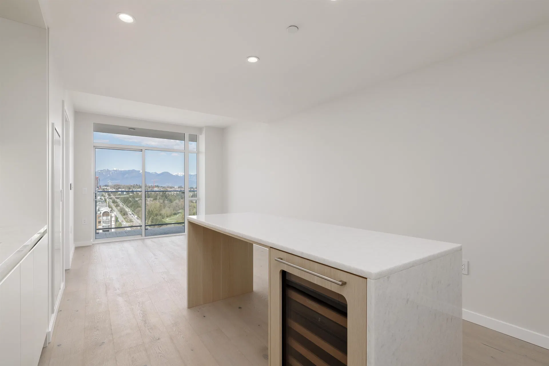 Photo 4 of 16 at #2601 – 7433 Cambie Street