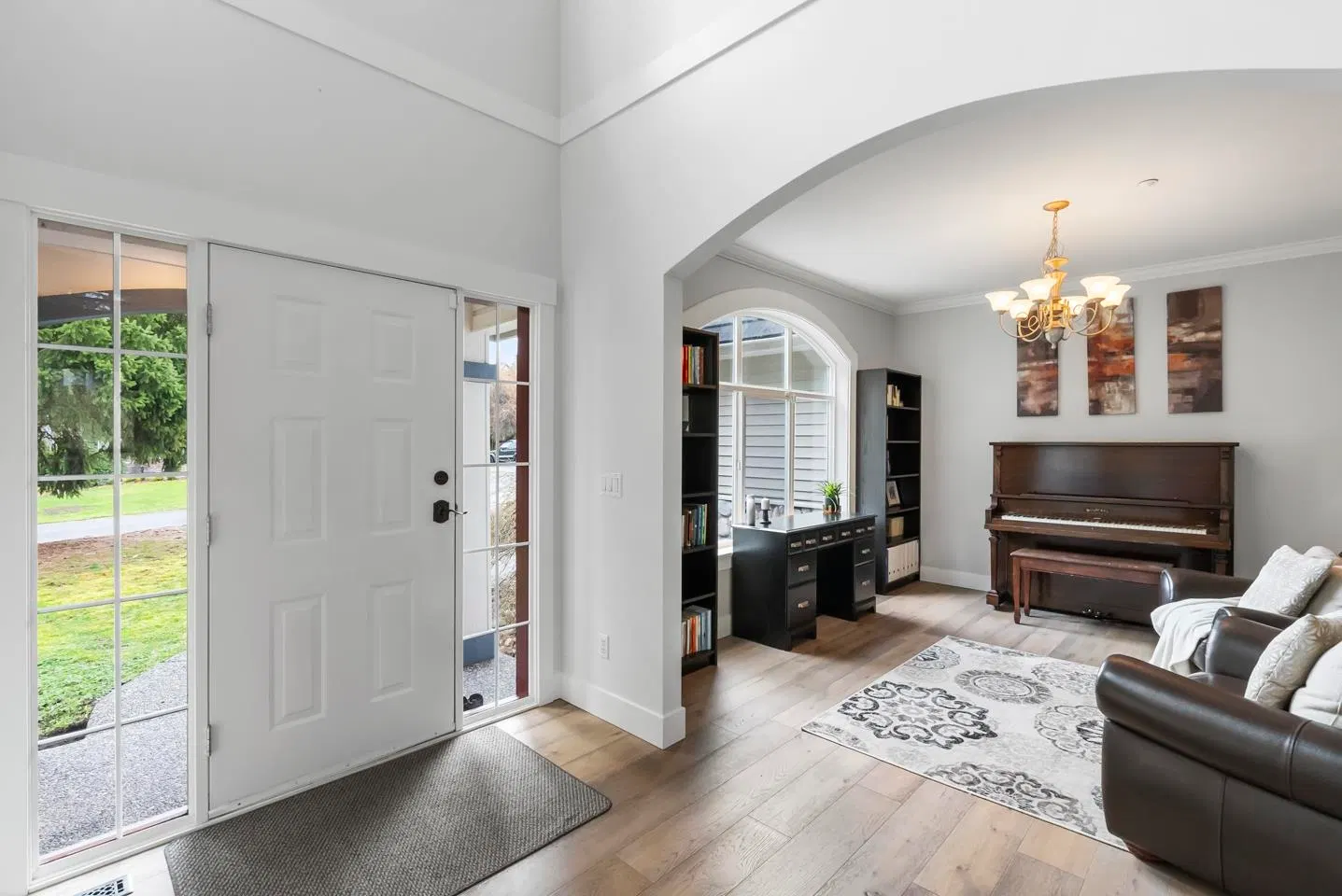 Photo 4 of 40 at 9855 182 Street