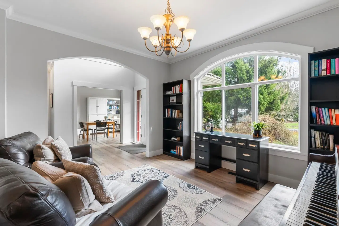 Photo 5 of 40 at 9855 182 Street