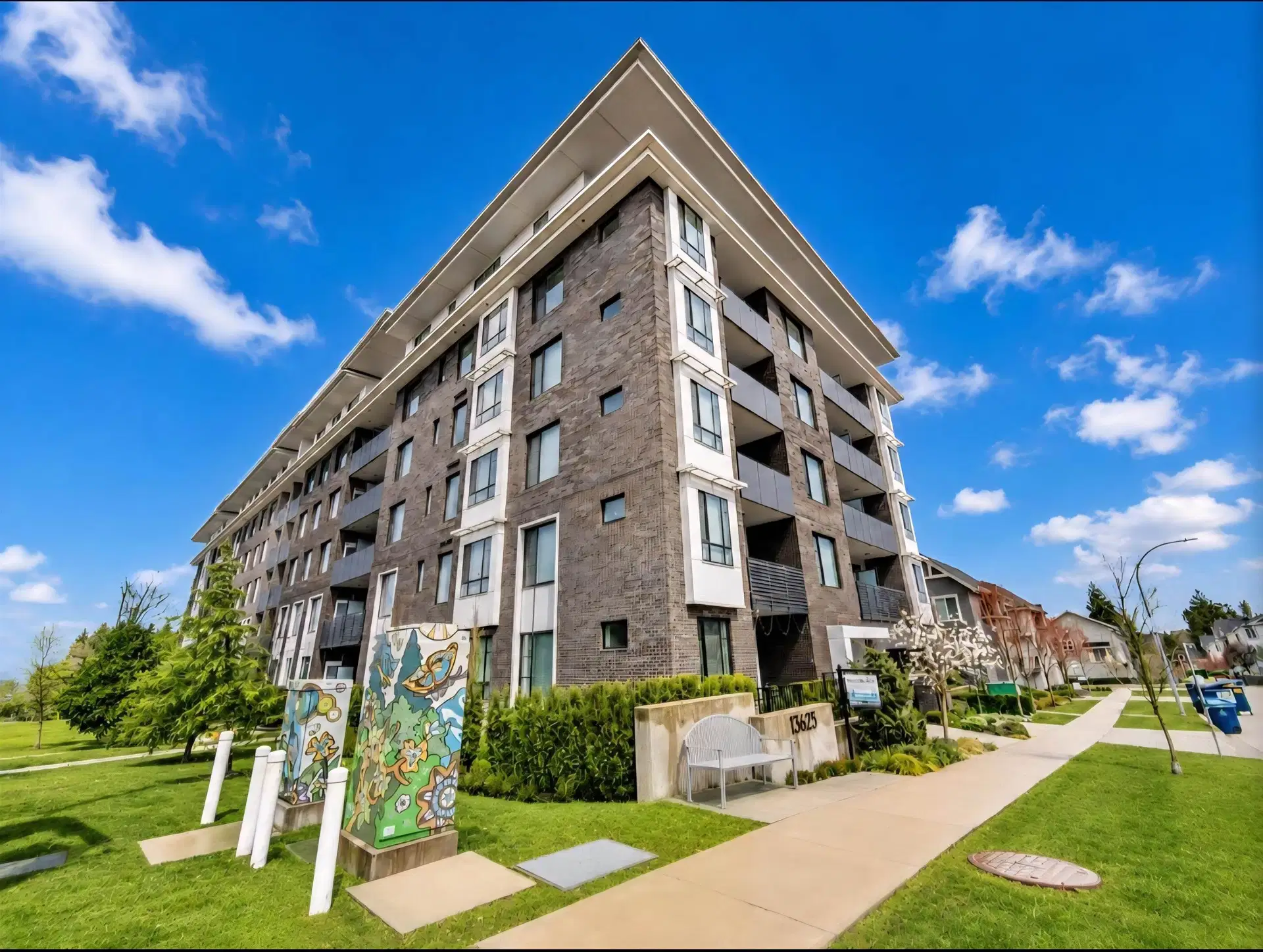 #319 – 13623 81a Avenue