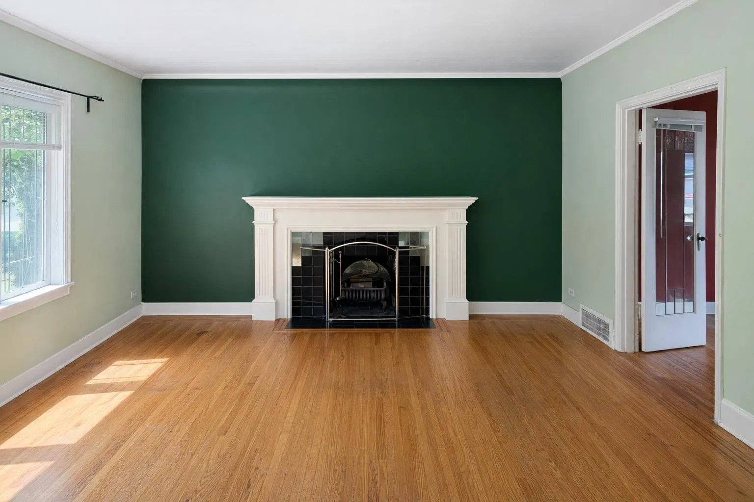 Photo 2 of 8 at 4279 W 16th Avenue