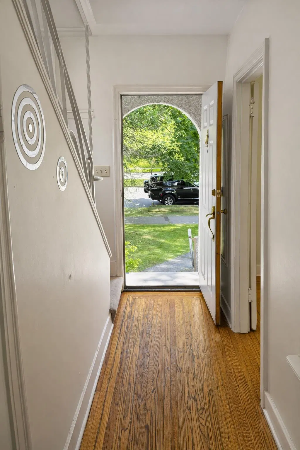 Photo 3 of 8 at 4279 W 16th Avenue
