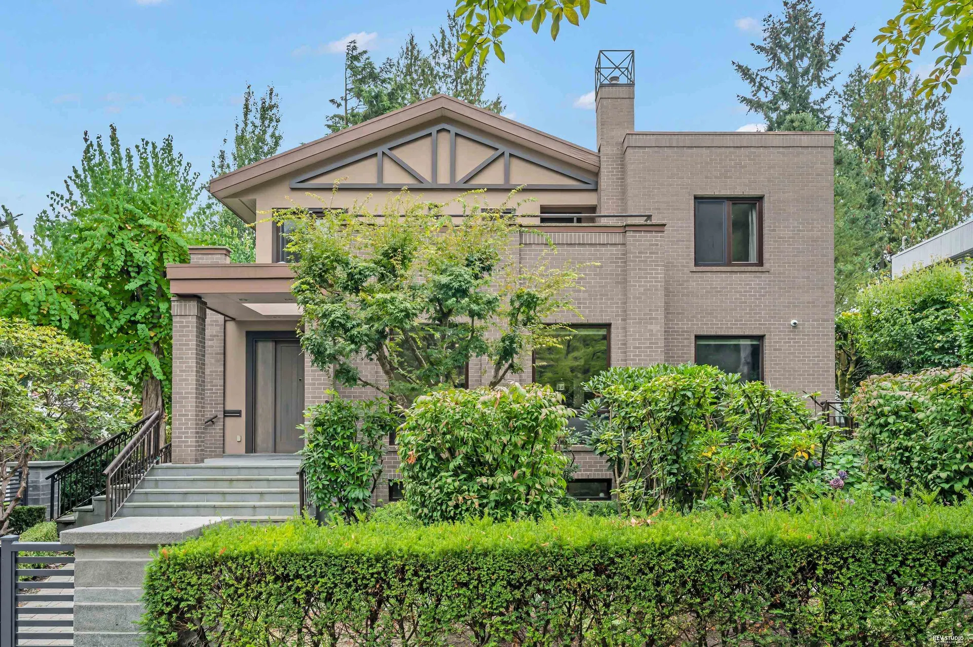 Photo 1 of 40 at 1112 W 38th Avenue