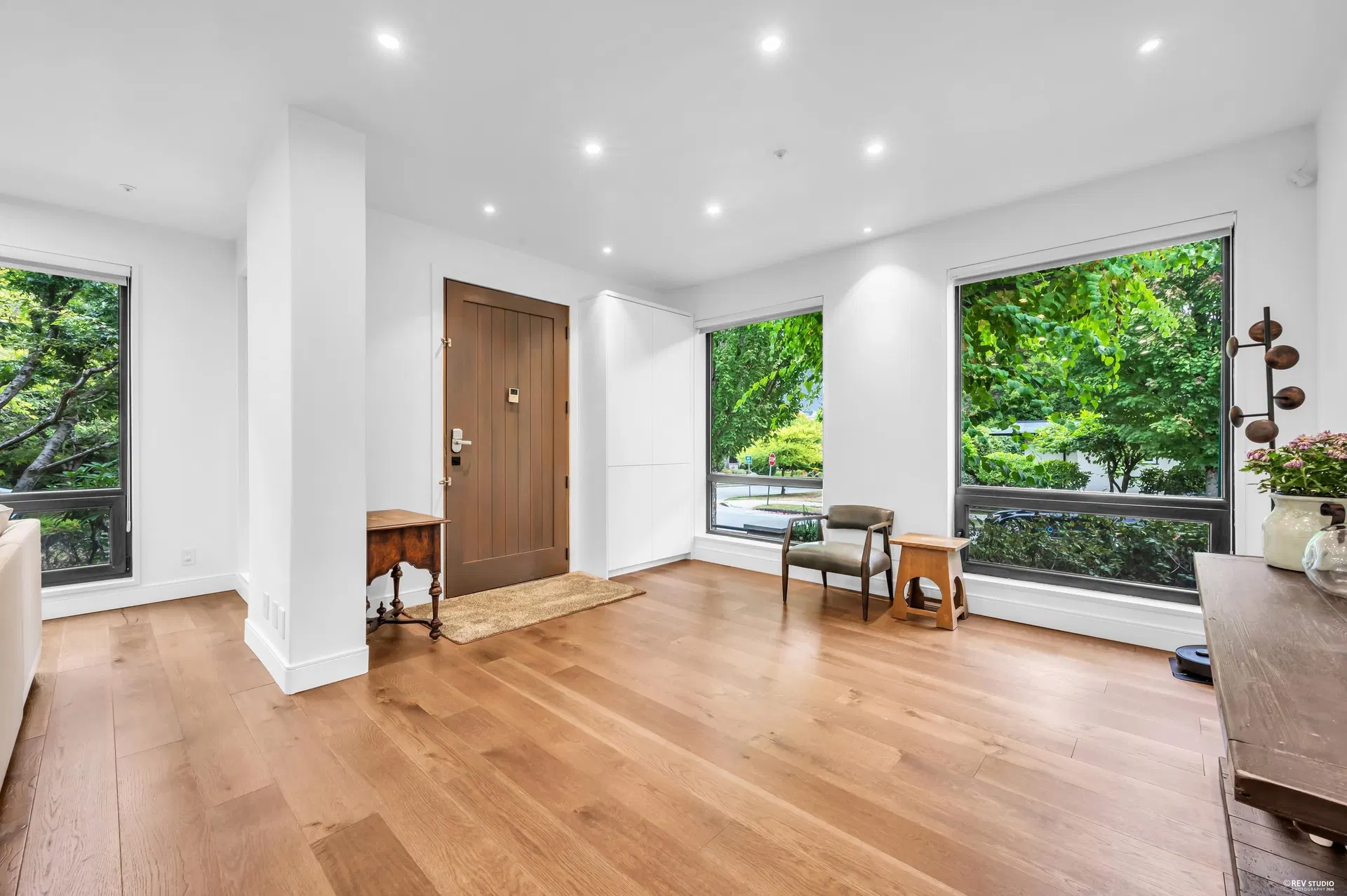 Photo 4 of 40 at 1112 W 38th Avenue