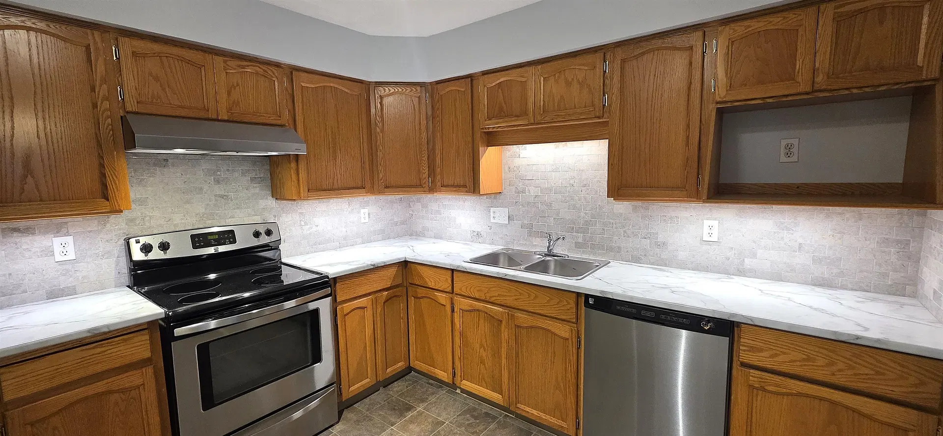 Photo 4 of 33 at #101 – 33090 George Ferguson Way