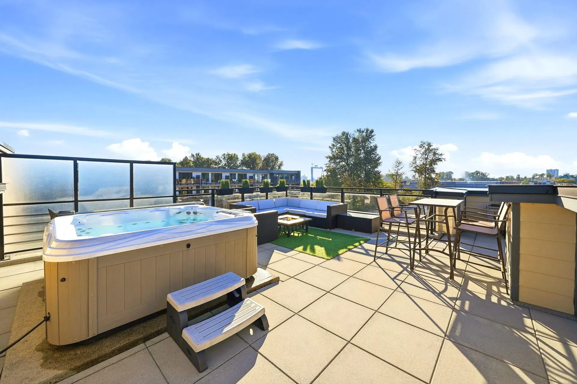 Photo 1 of 40 at #409 – 733 W 14th Street