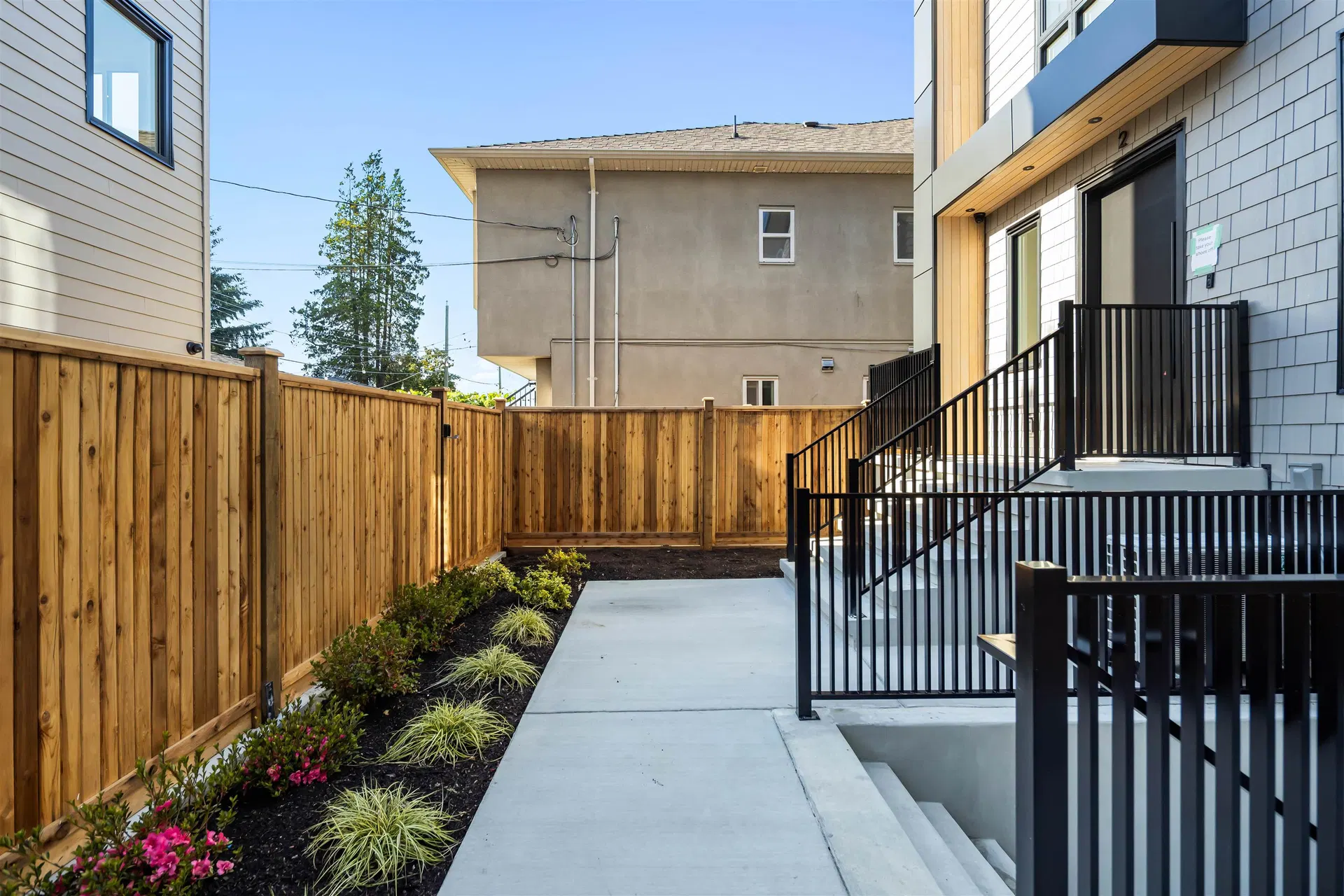 Photo 3 of 25 at #2 – 6831 Salisbury Avenue