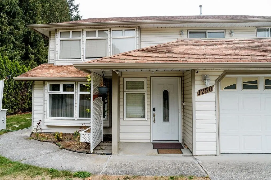 Photo 2 of 40 at 1250 Ryder Street
