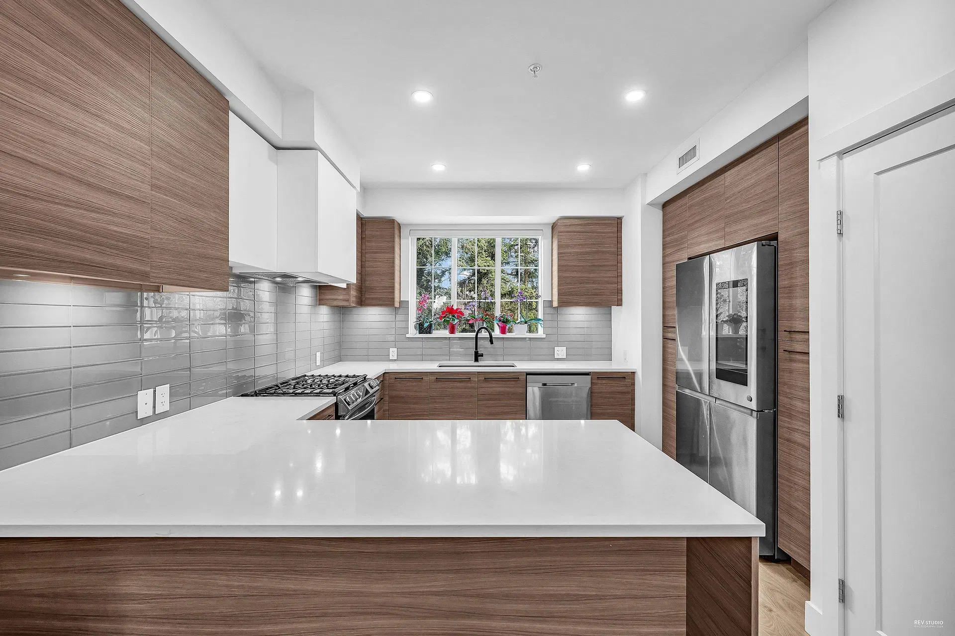 Photo 5 of 25 at #12 – 8888 Spires Road