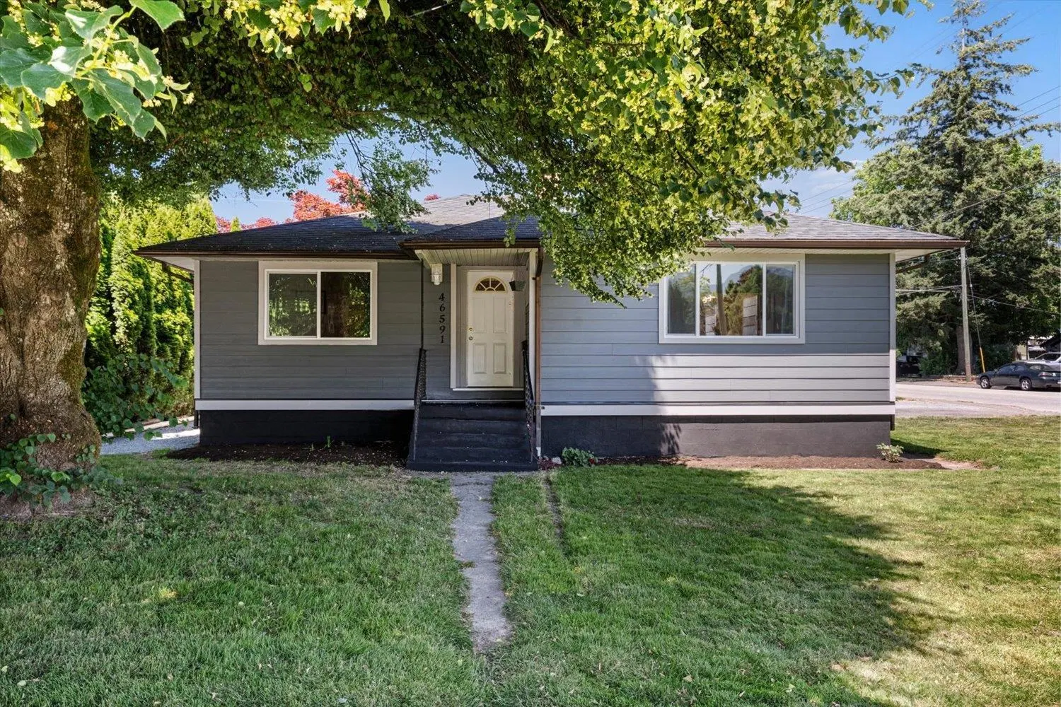 Photo 2 of 40 at 46591 Portage Avenue