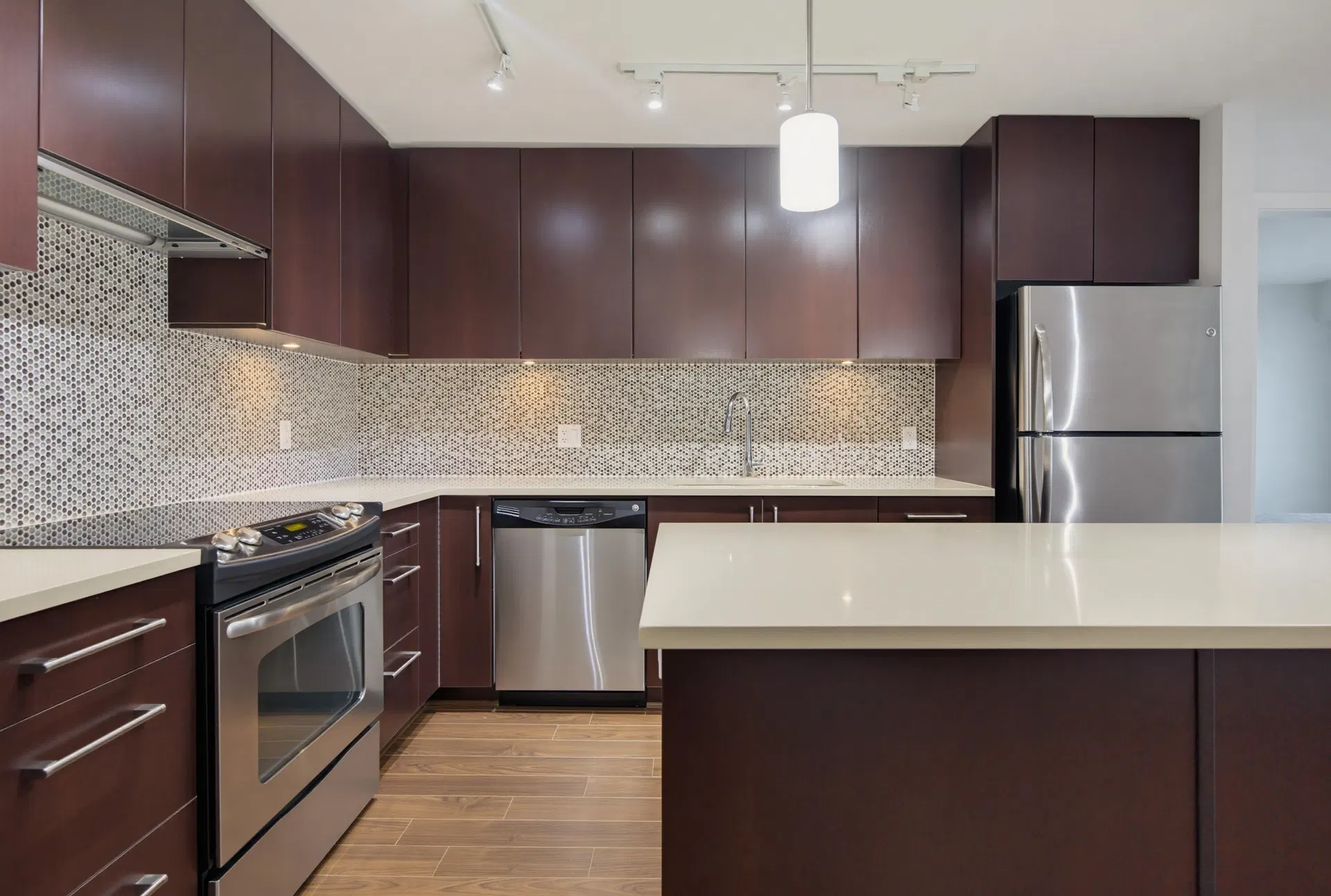 Photo 4 of 40 at #317 – 15745 Croydon Drive