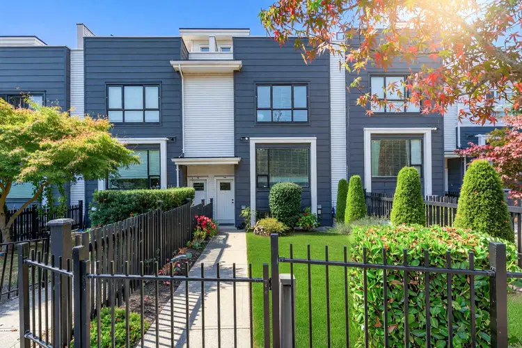 #218 – 2277 Oak Meadows Drive