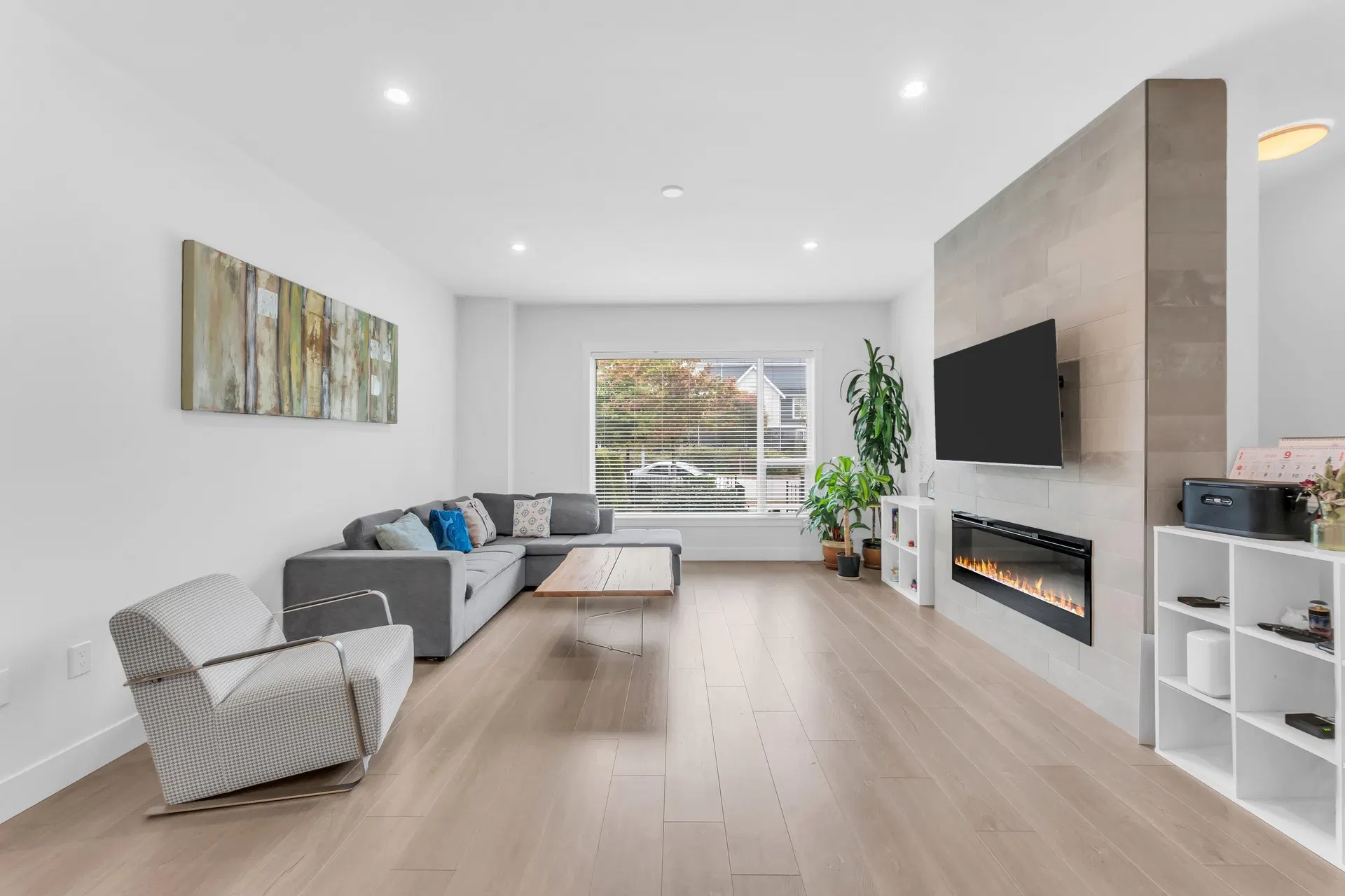 Photo 5 of 40 at #218 – 2277 Oak Meadows Drive