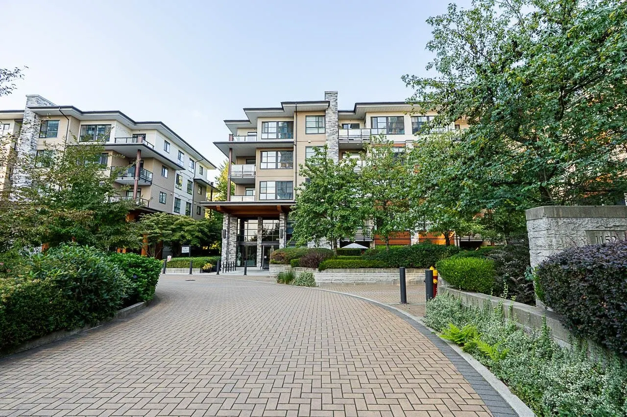 Photo 4 of 40 at #310 – 1152 Windsor Mews