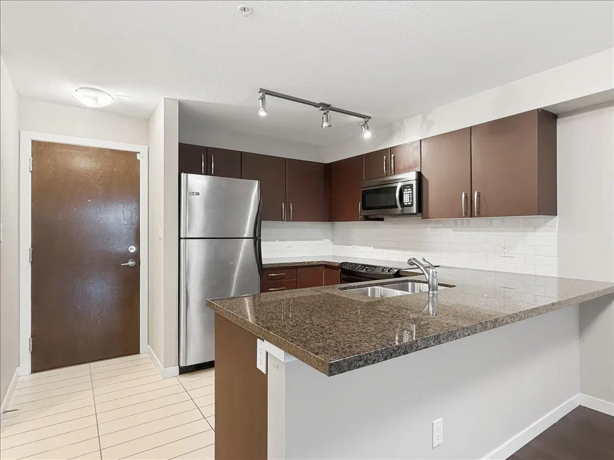 Photo 3 of 25 at #209 – 7337 Macpherson Avenue