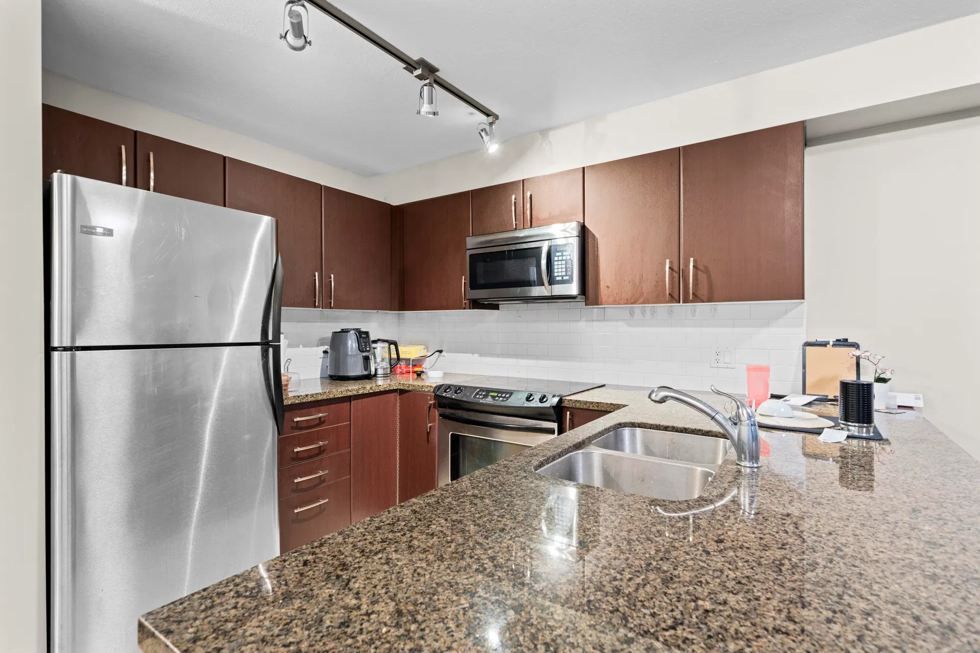 Photo 5 of 25 at #209 – 7337 Macpherson Avenue