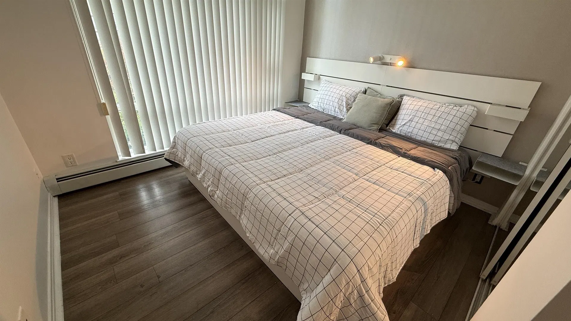 Photo 4 of 14 at #6XX – 189 Davie Street