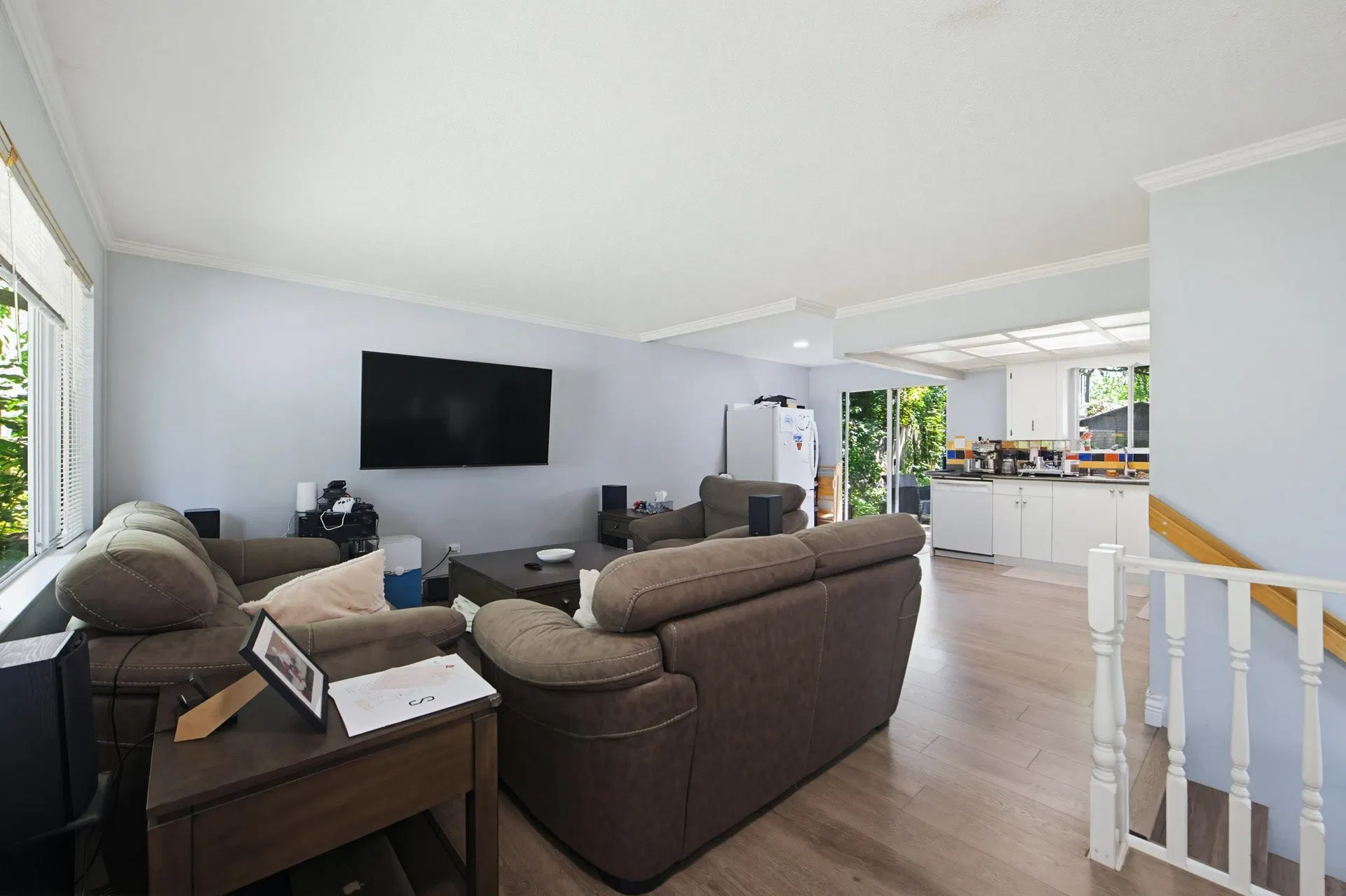 Photo 5 of 40 at 18298 63a Avenue