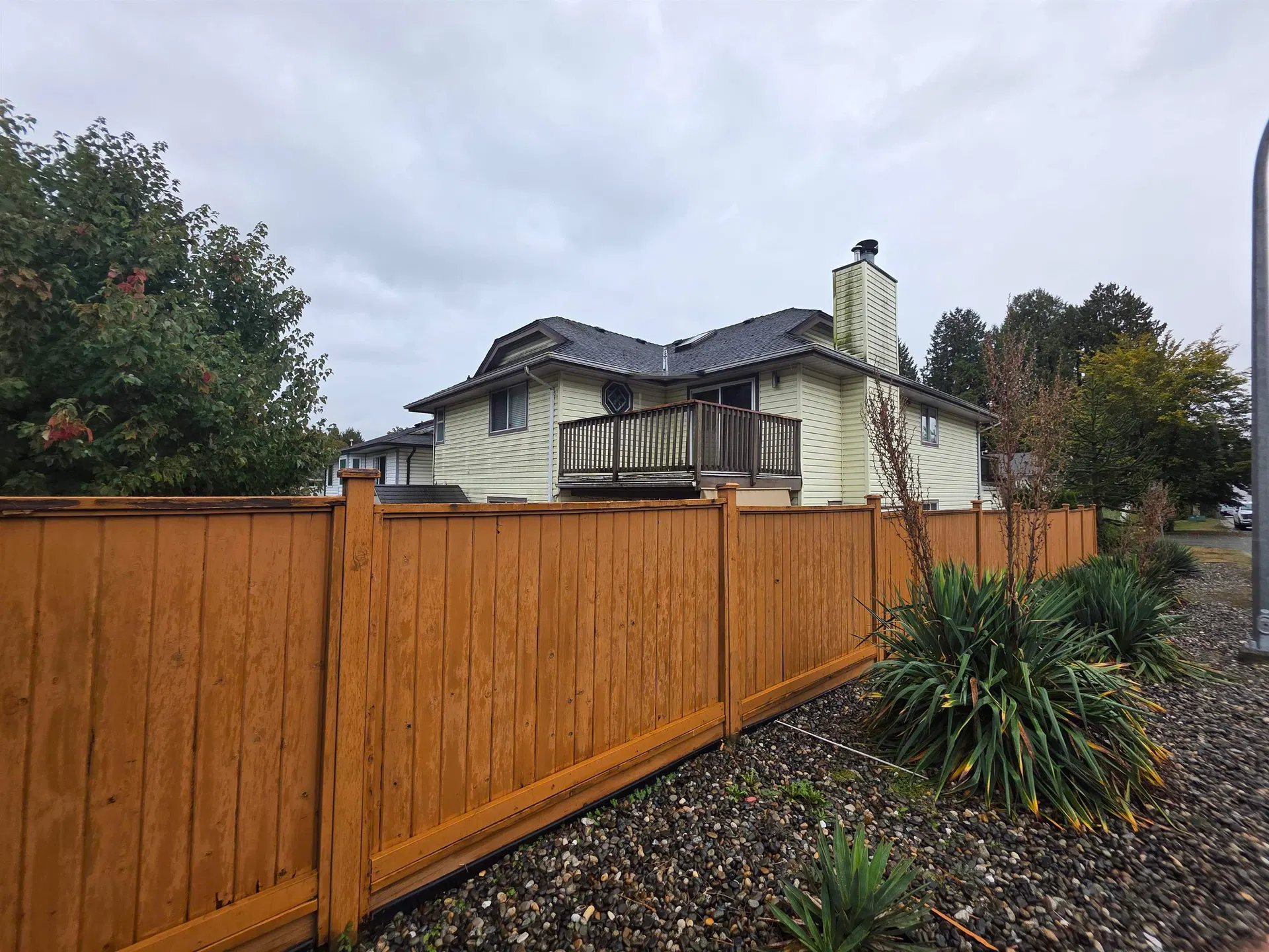 Photo 3 of 3 at 2049 Poel Place