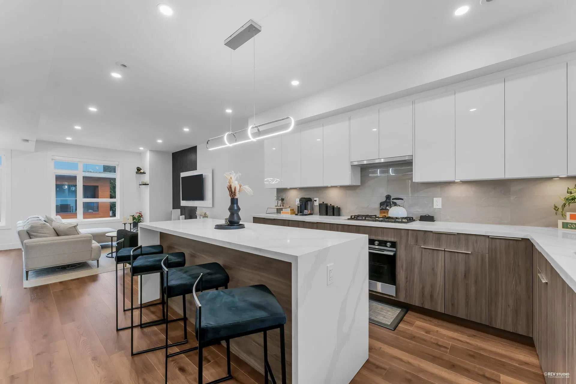 Photo 1 of 17 at #33 – 5858 132 Street