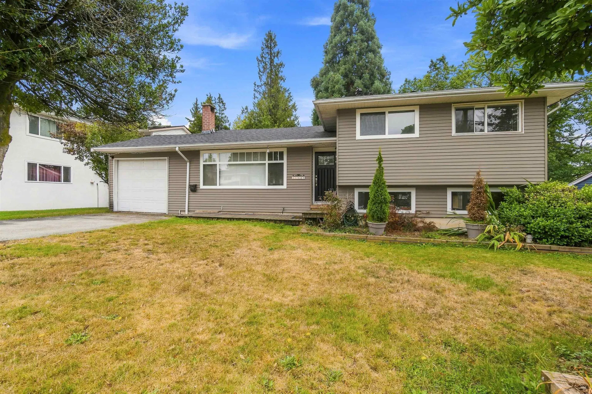 Photo 1 of 37 at 11530 95a Avenue