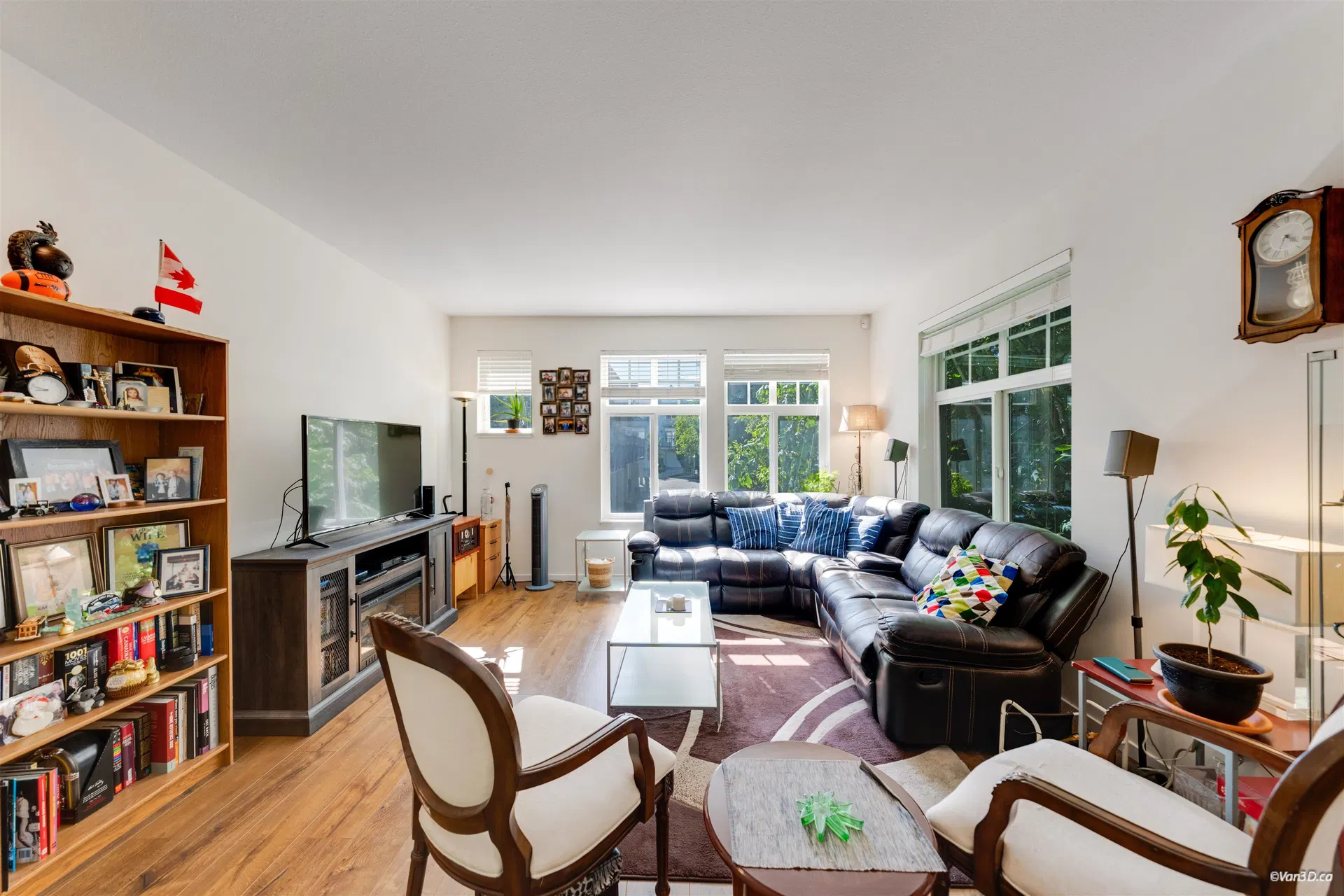 Photo 4 of 20 at #39 – 5858 142 Street