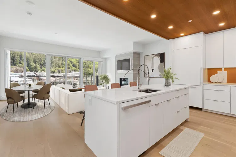 Photo 3 of 29 at #303 – 6707 Nelson Avenue
