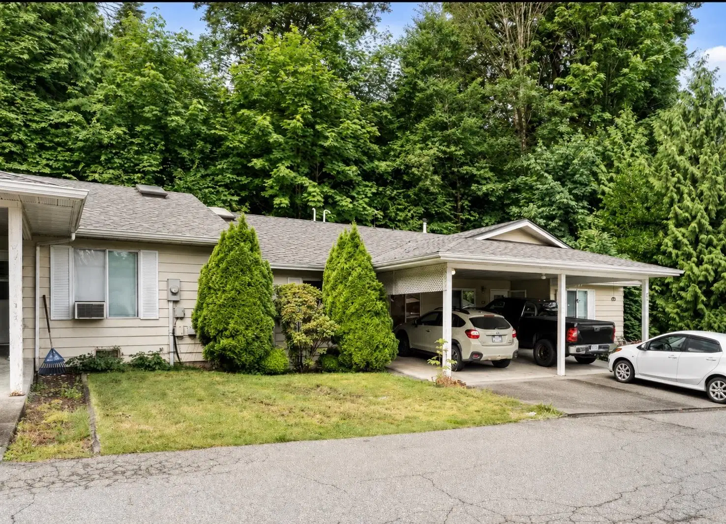 #19 – 3350 Elmwood Drive