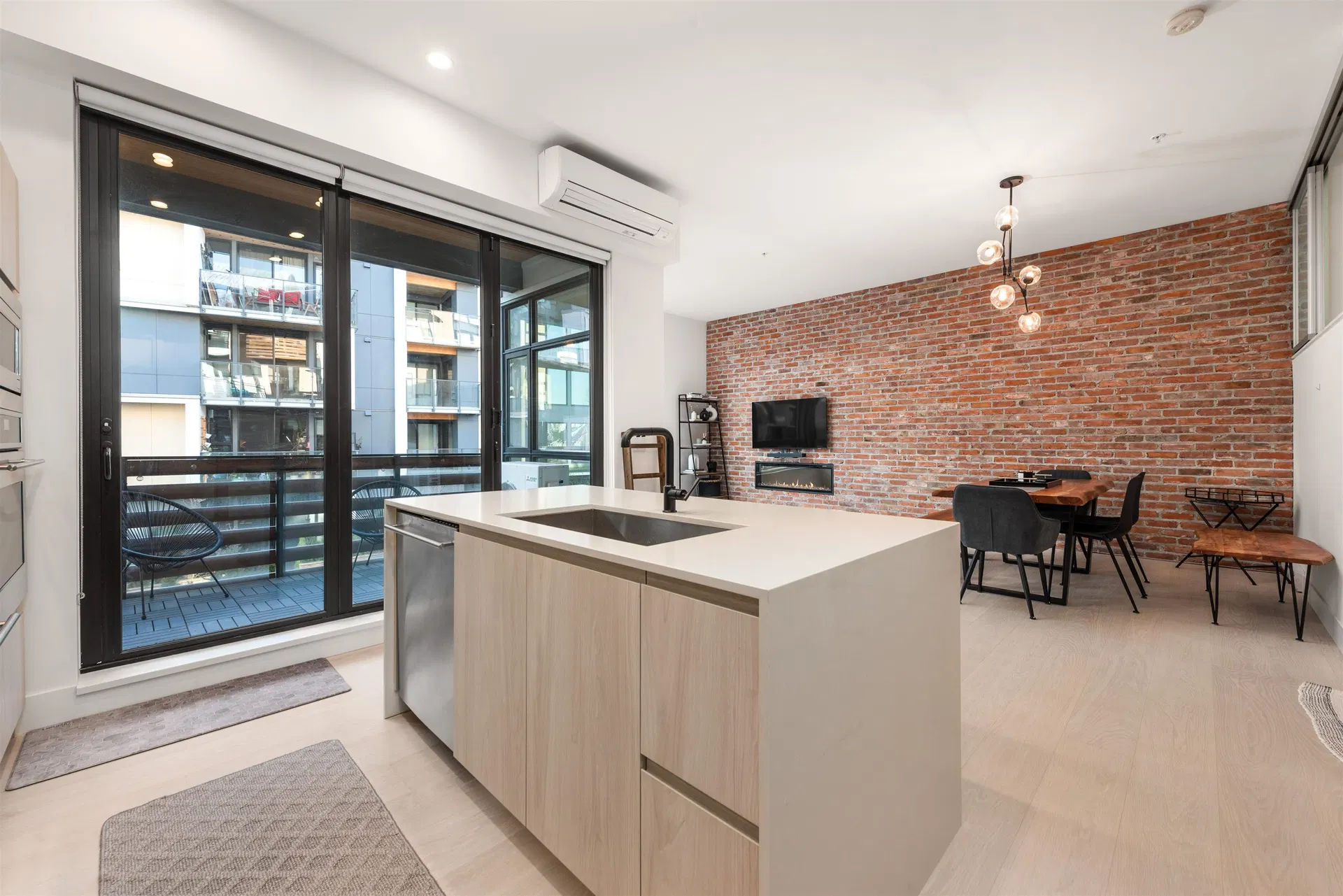 Photo 5 of 35 at #219 – 300 Salter Street