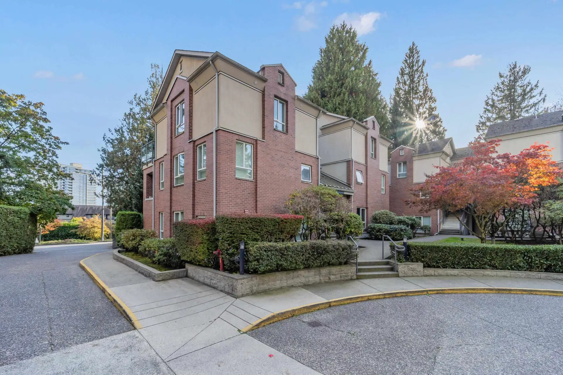 #5 – 7077 Beresford Street