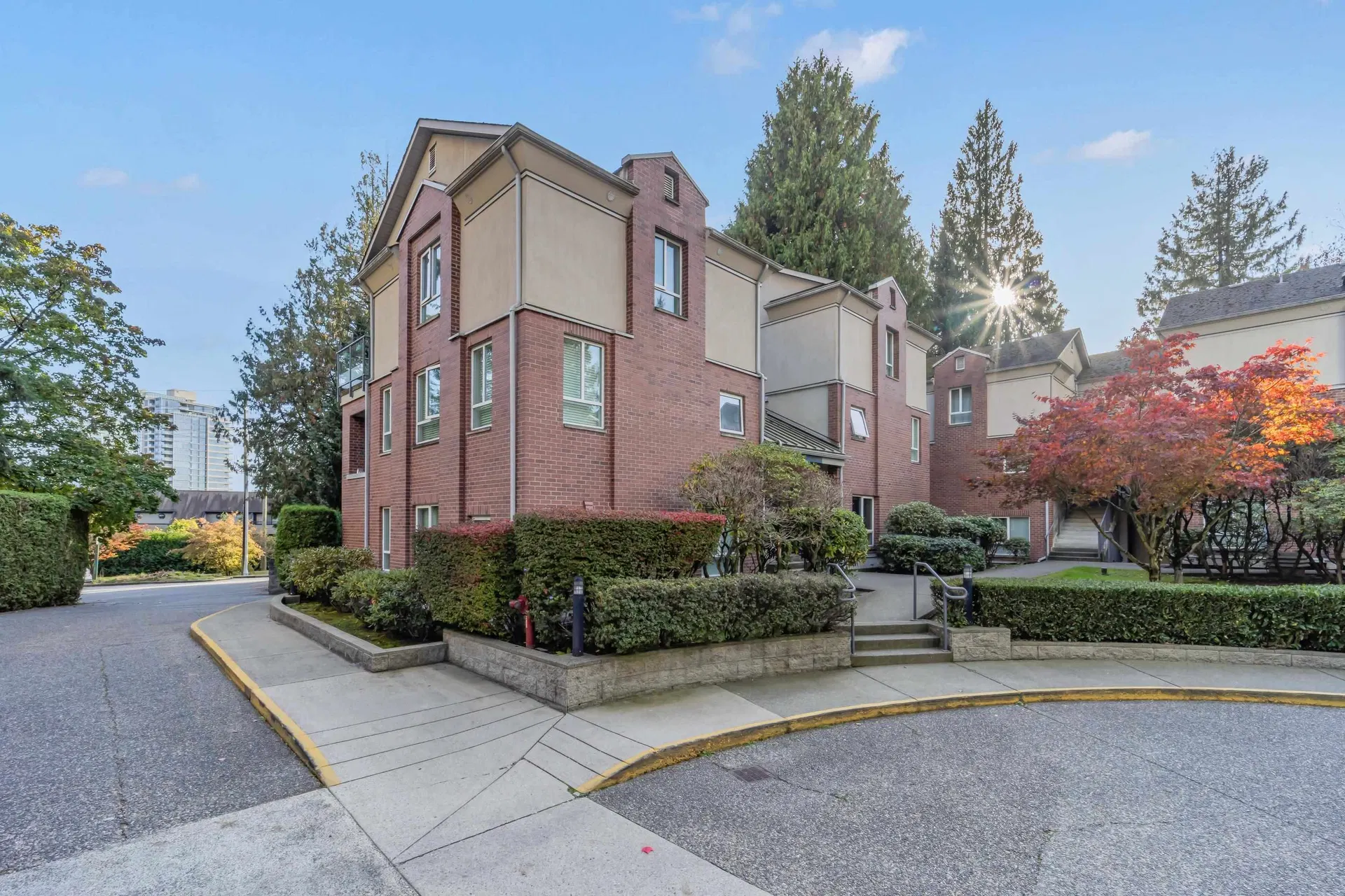 #5 – 7077 Beresford Street