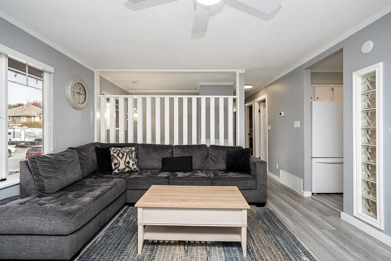 Photo 4 of 36 at 32646 Antelope Avenue
