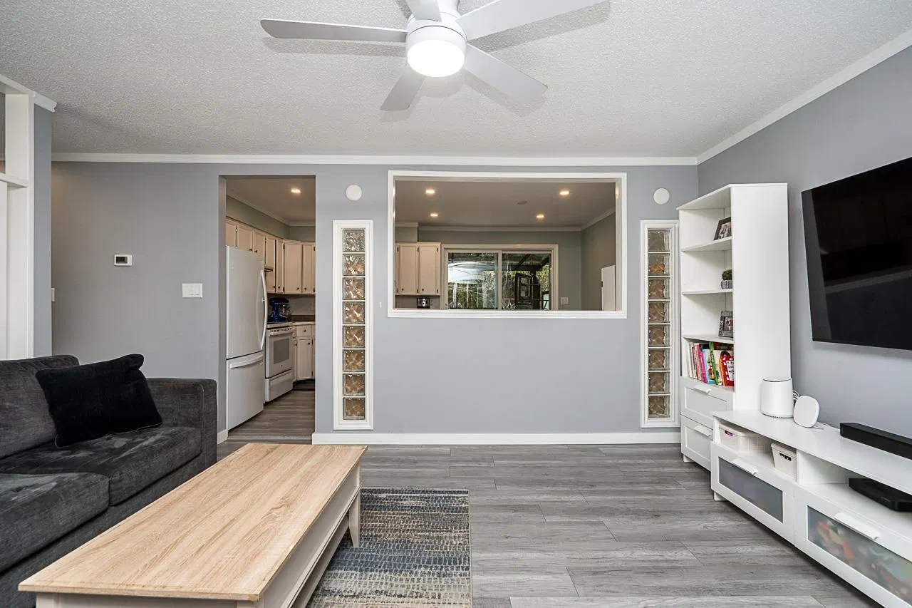 Photo 5 of 36 at 32646 Antelope Avenue