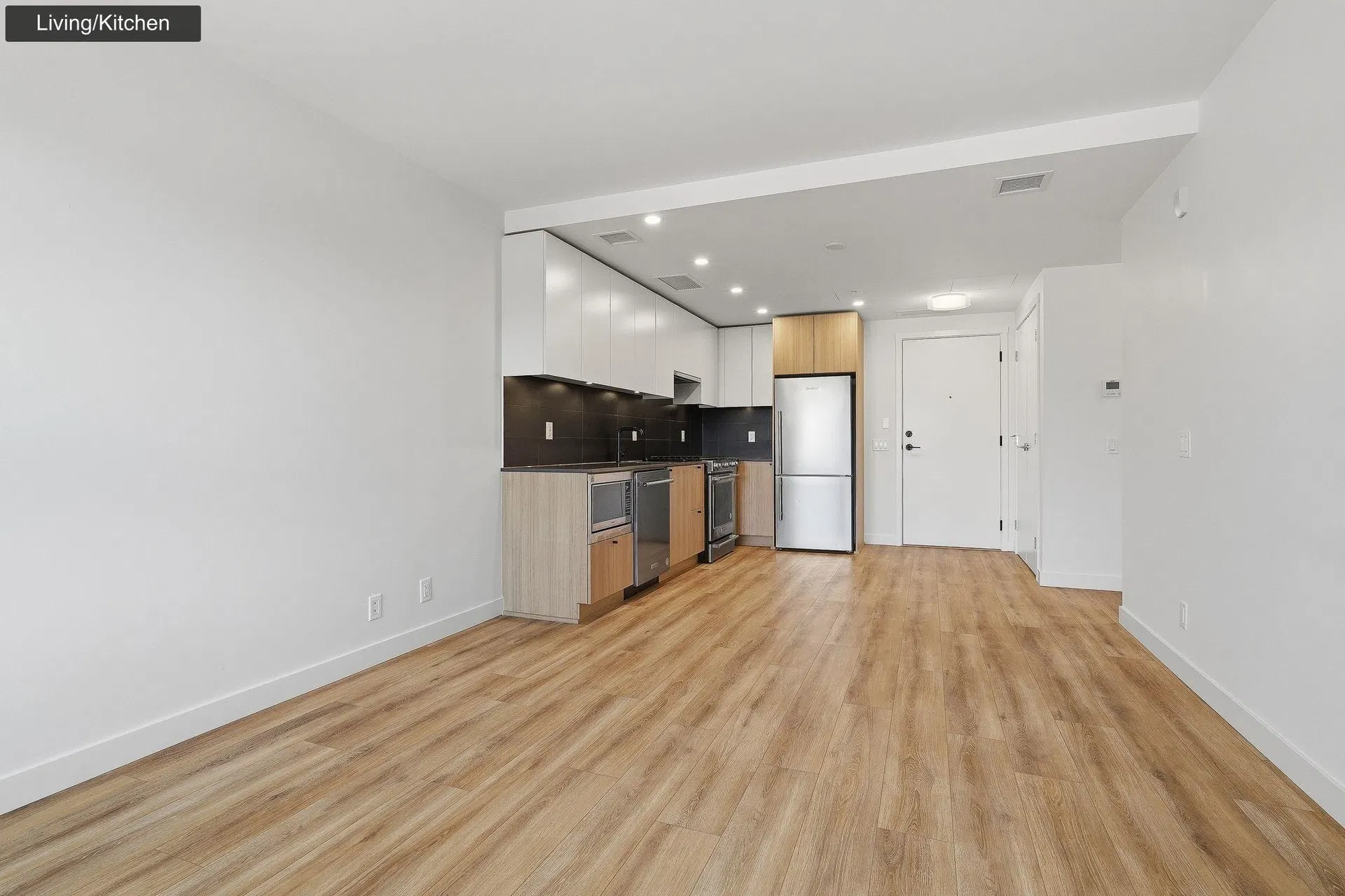 Photo 5 of 29 at #407 – 648 Lea Avenue