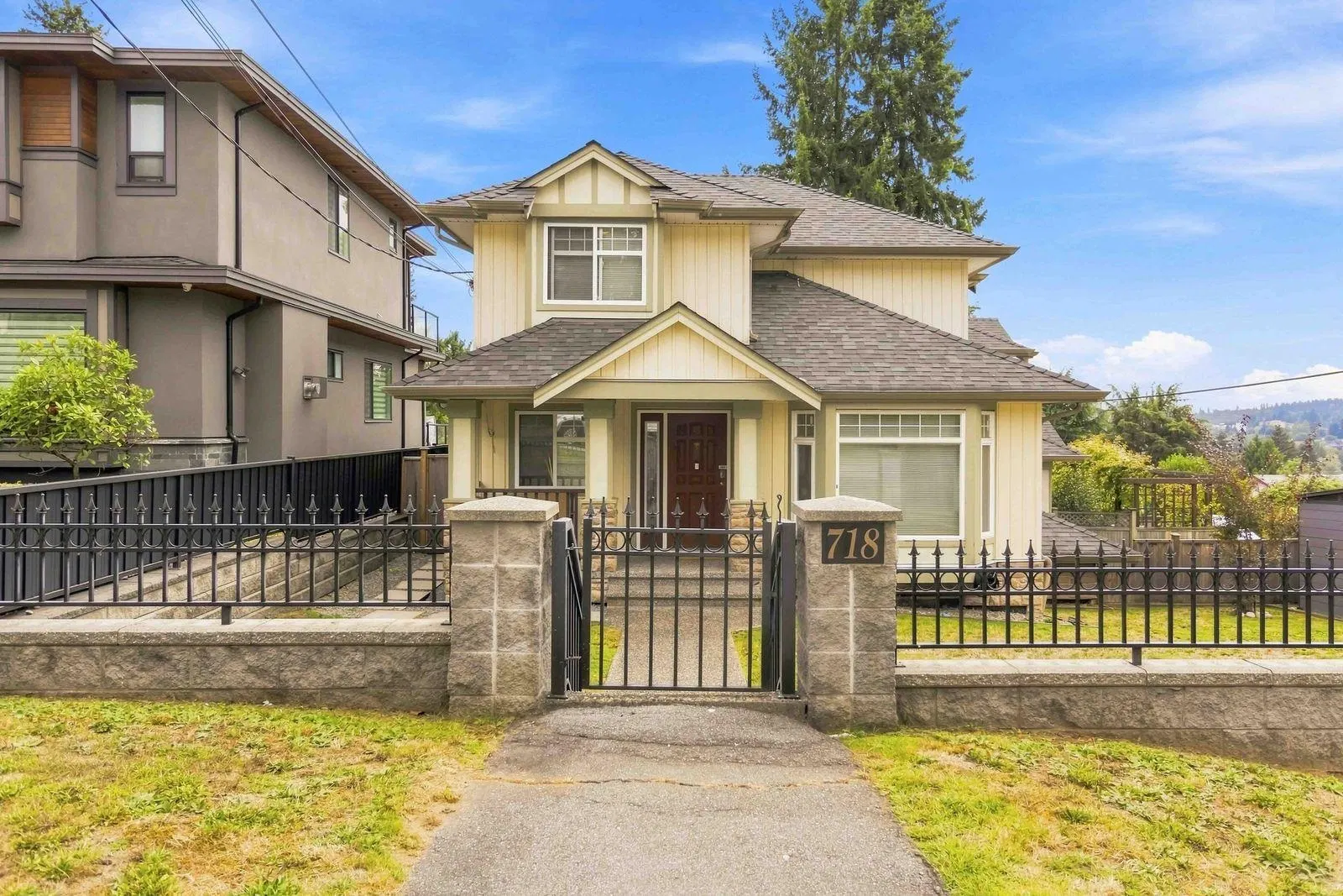 Photo 1 of 39 at 718 Delestre Avenue