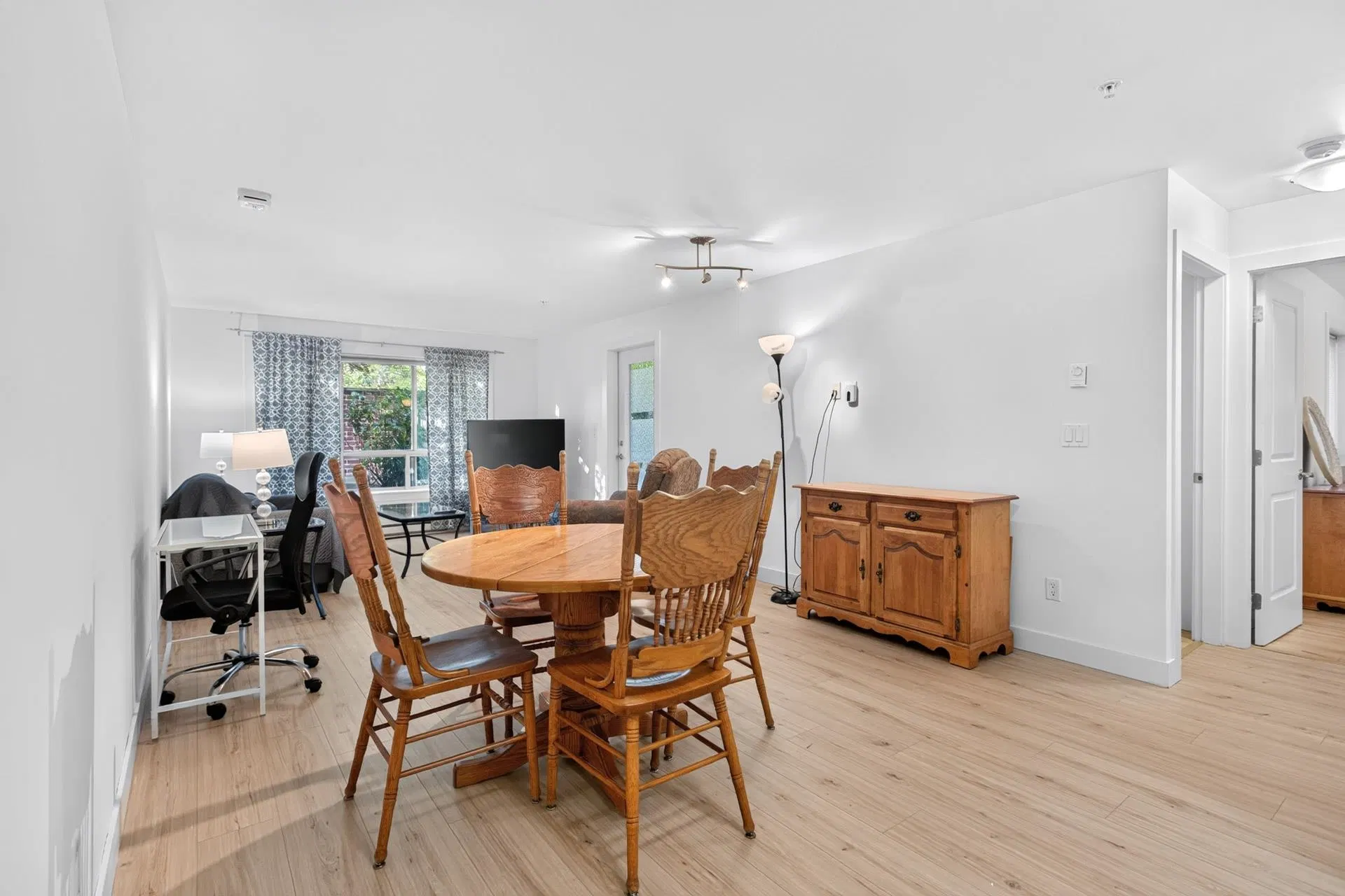 Photo 5 of 28 at #107 – 2228 Welcher Avenue