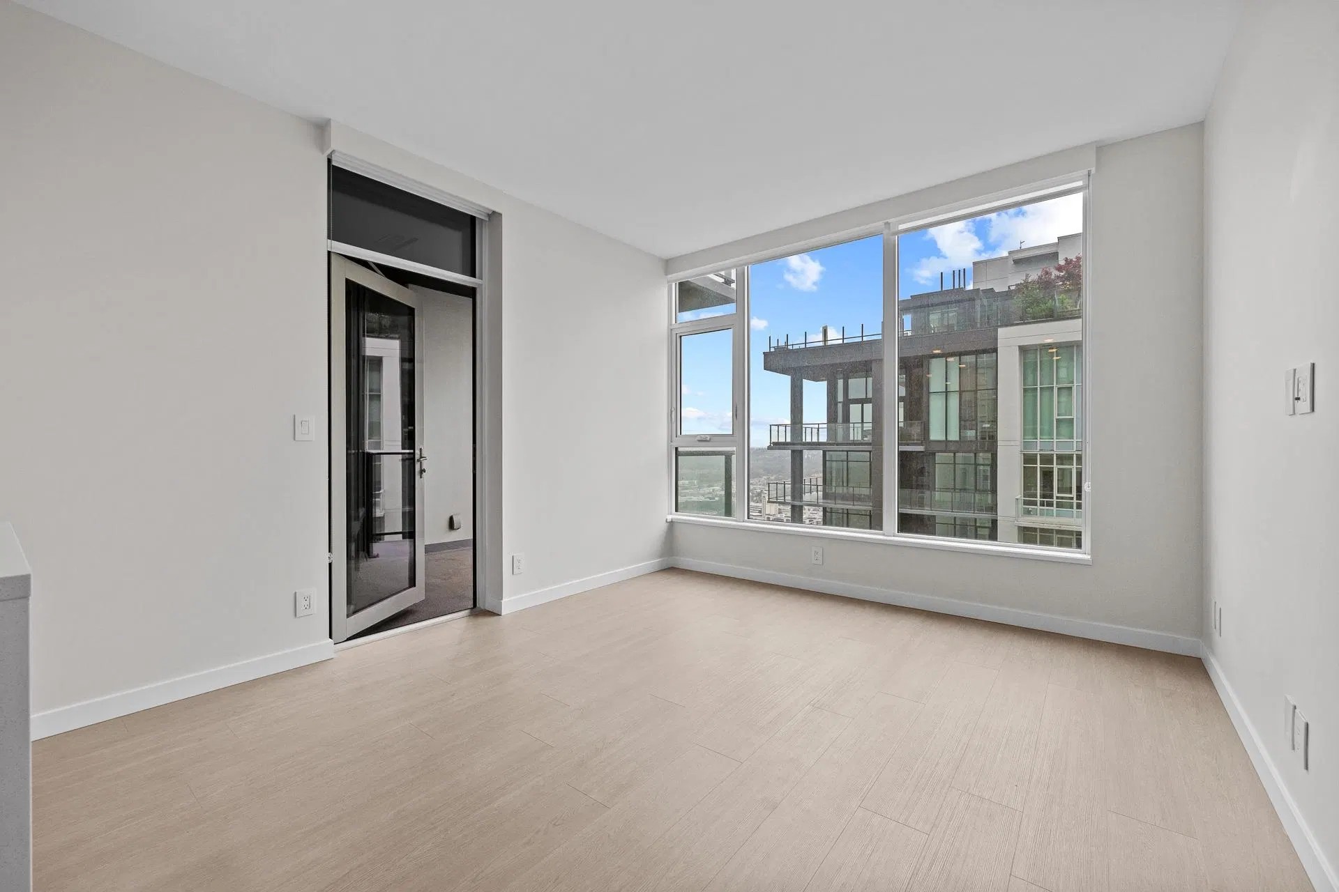 Photo 4 of 40 at #5105 – 2108 Gilmore Avenue