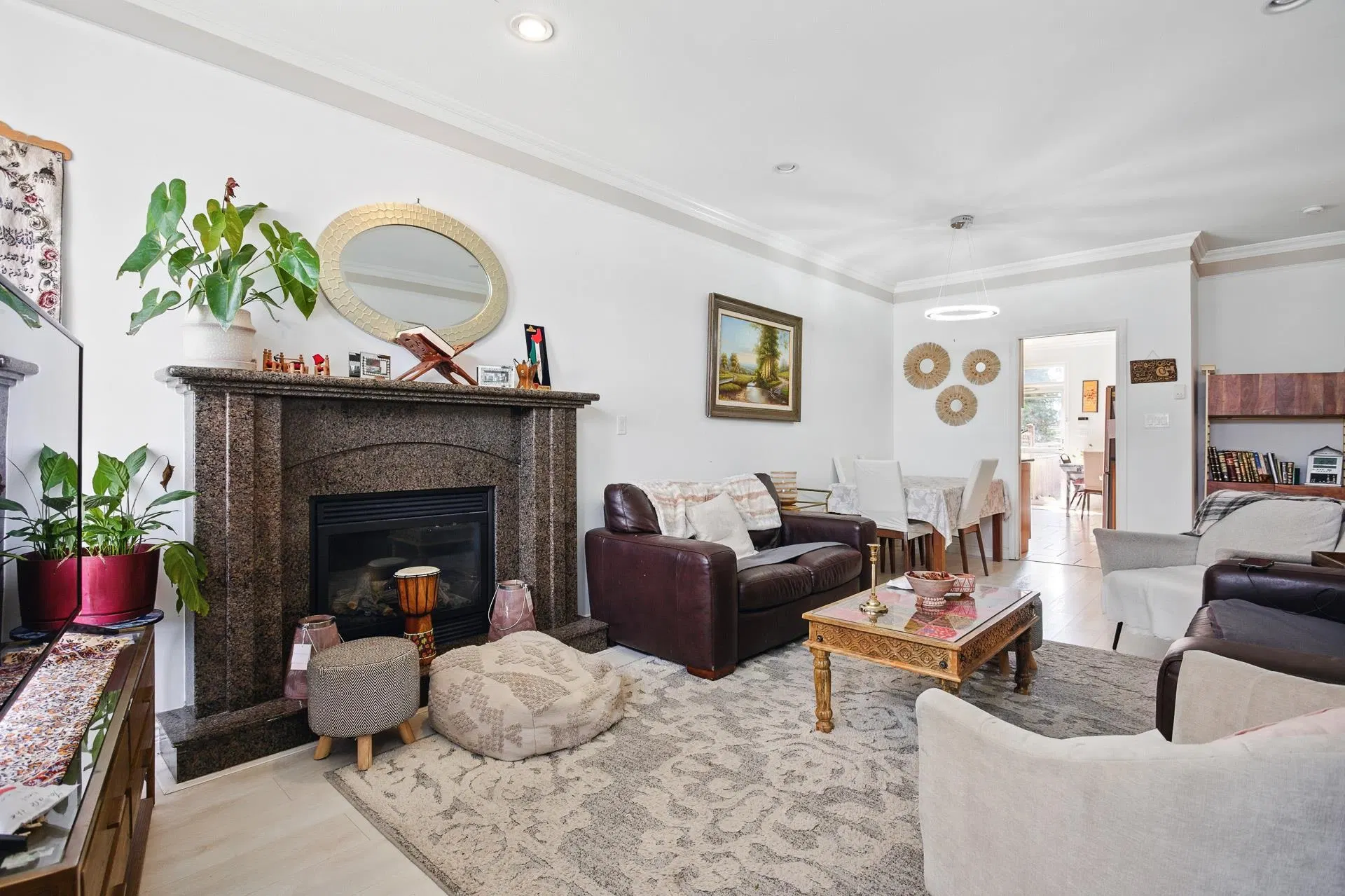 Photo 5 of 22 at 4316 Hurst Street