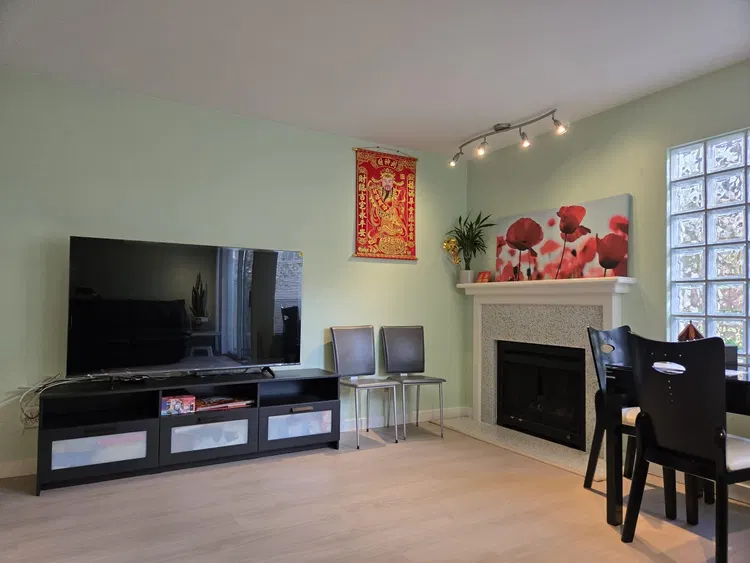 Photo 4 of 18 at #11 – 6391 Cooney Road
