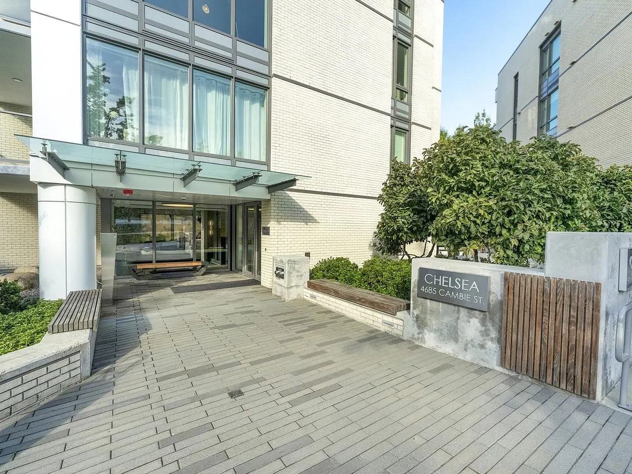 Photo 3 of 30 at #203 – 4685 Cambie Street