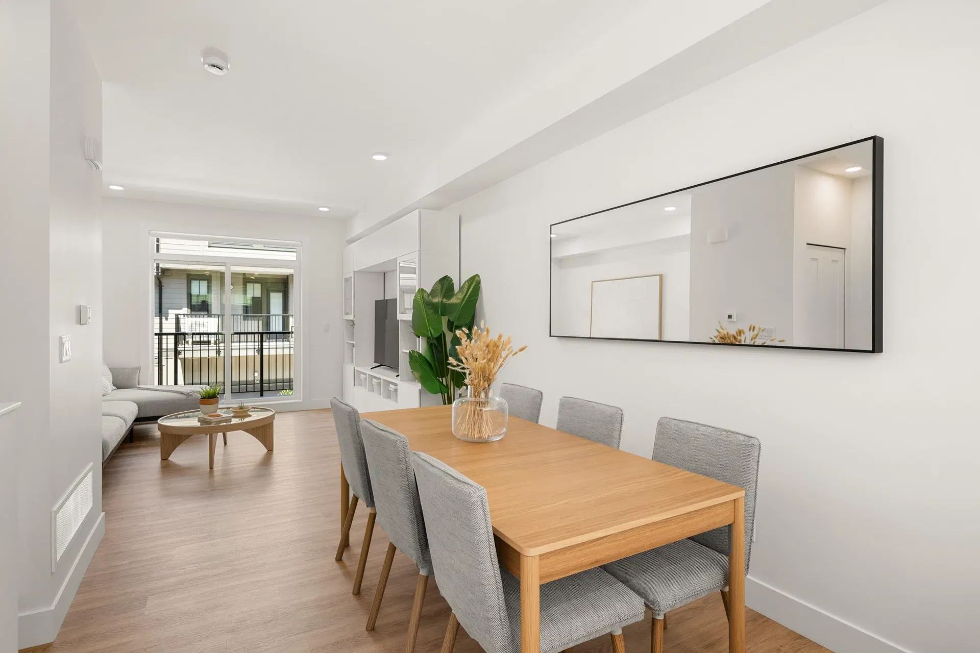 Photo 5 of 16 at #123 – 2350 165 Street