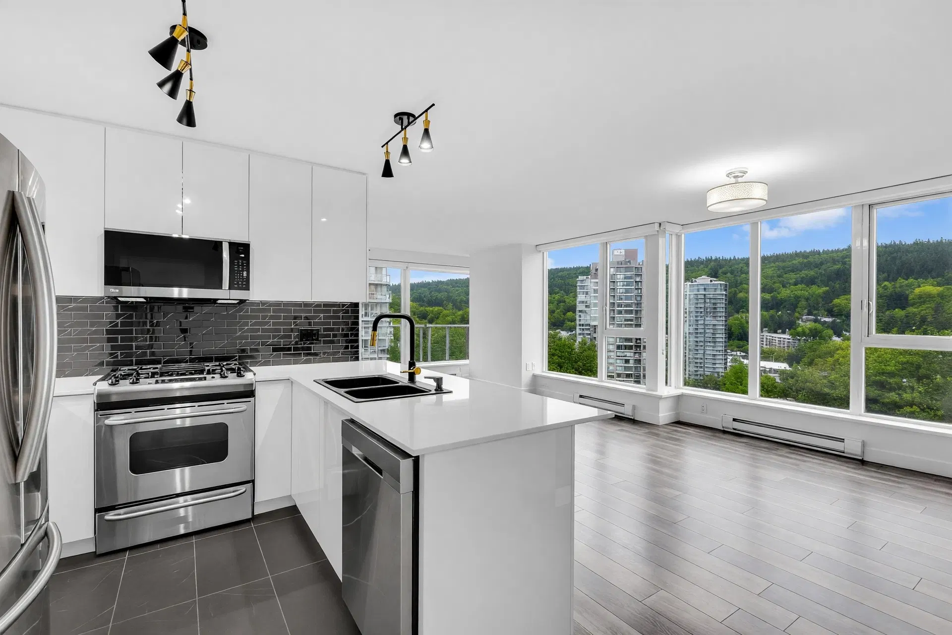 Photo 5 of 22 at #2508 – 651 Nootka Way
