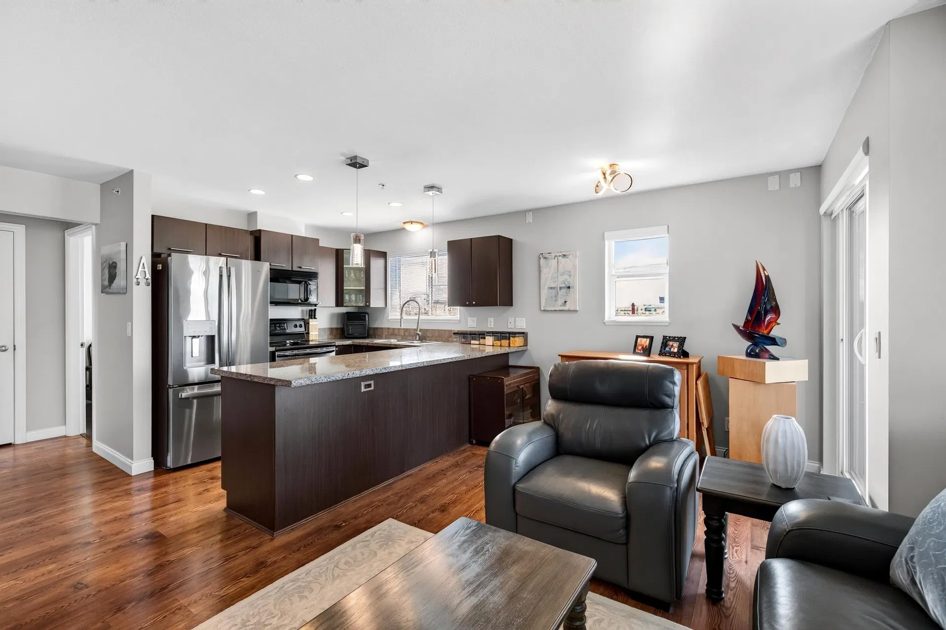 Photo 5 of 27 at #412 – 5488 198 Street