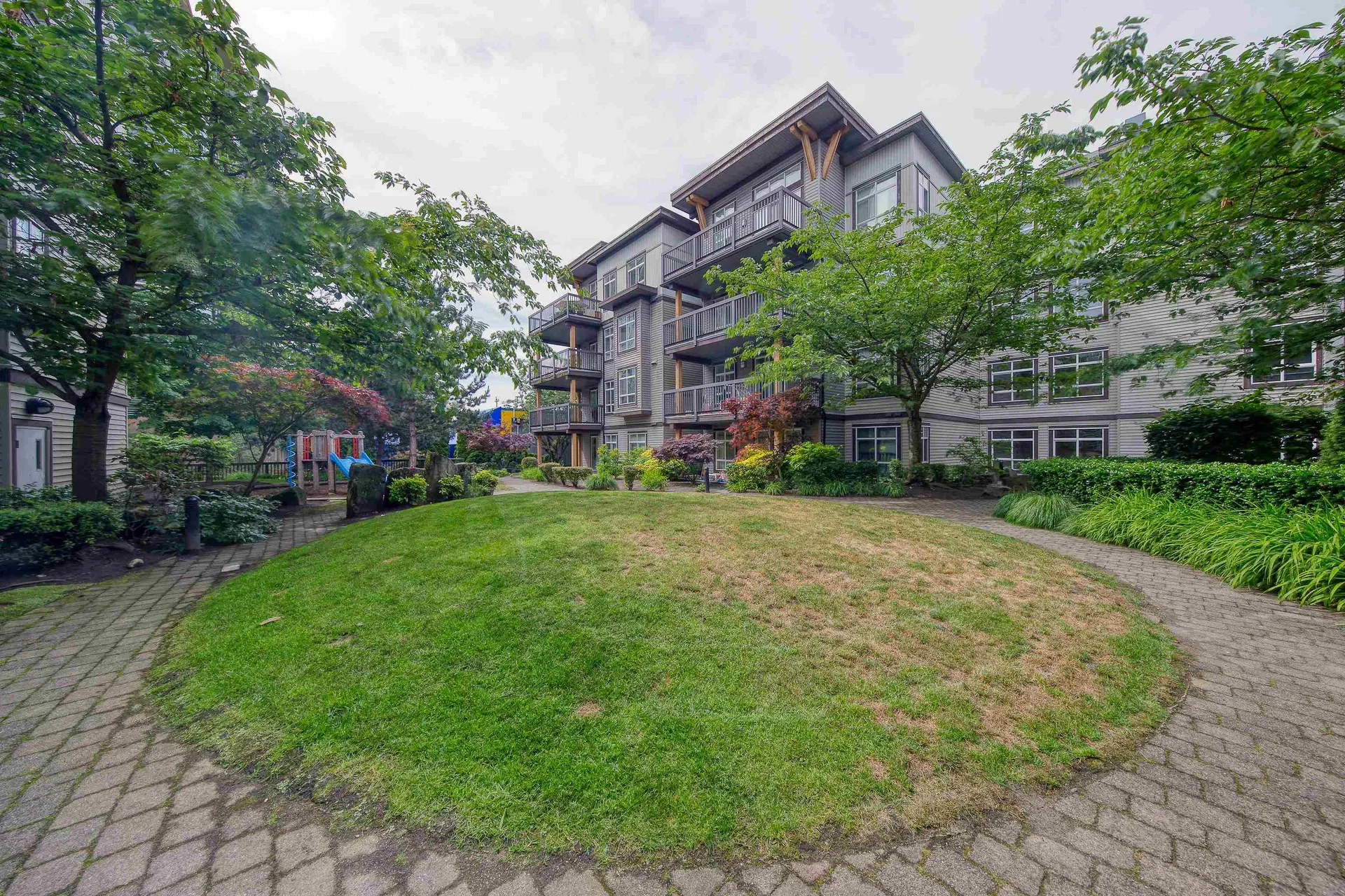 Photo 5 of 33 at #105 – 6033 Katsura Street