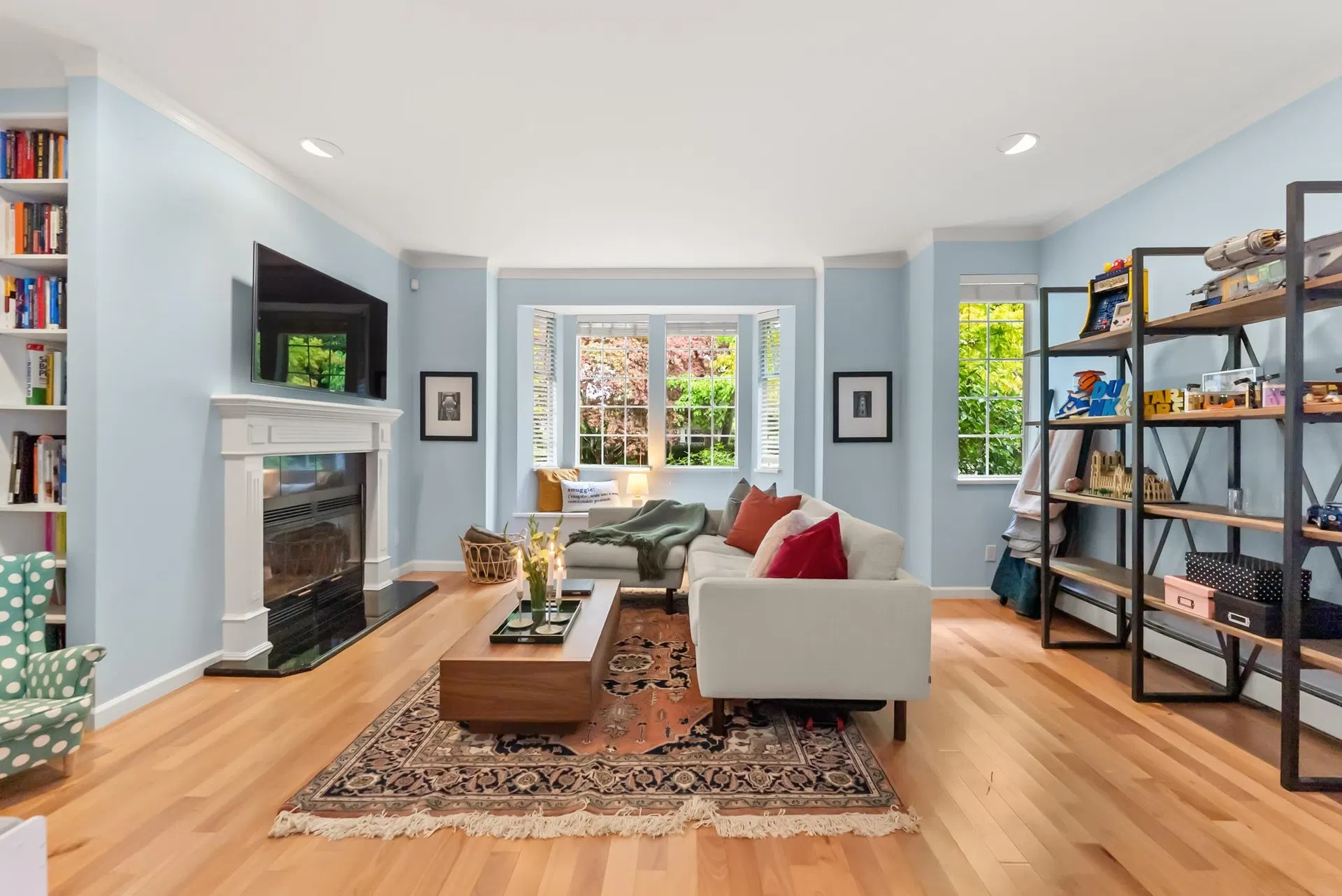Photo 2 of 40 at 2146 W 14th Avenue